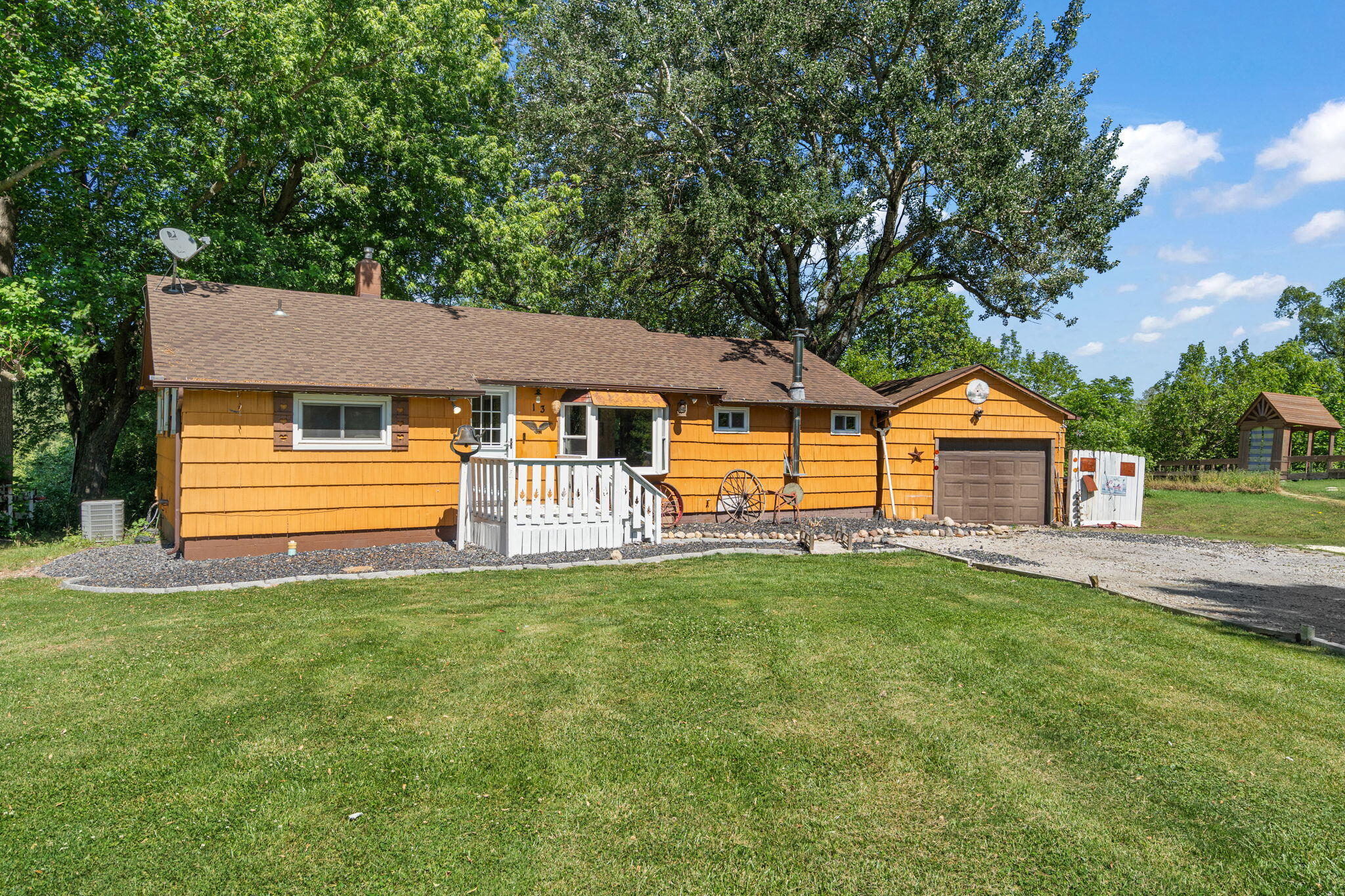 13 S Beulah Vista Drive, Hebron, IN 46341; Image #2