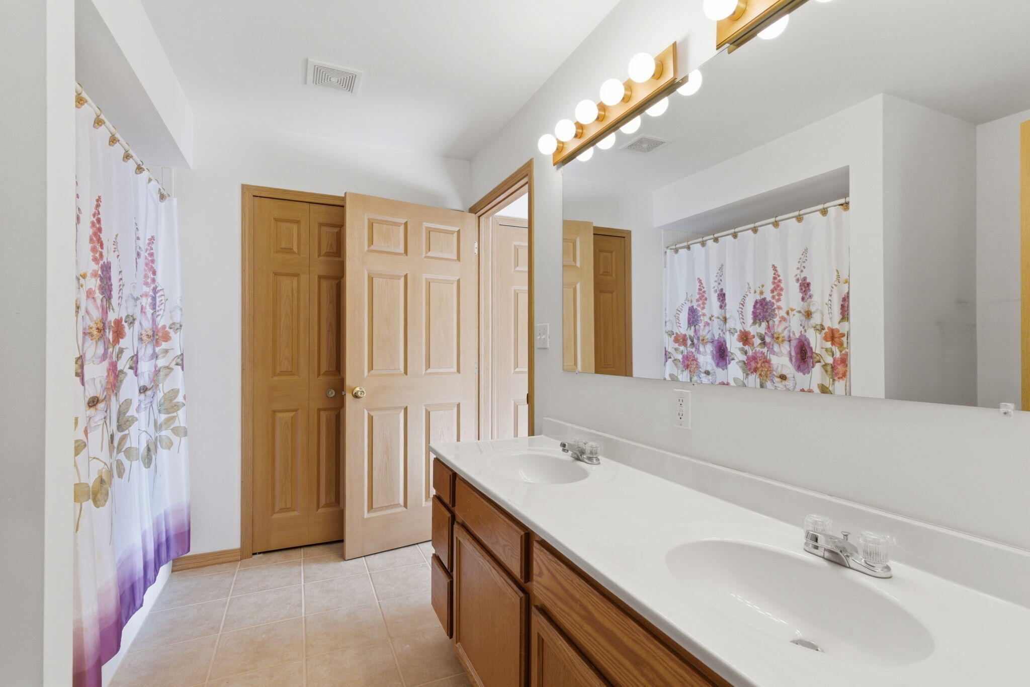 903 Hampton Court, Valparaiso, IN 46383; Image #18