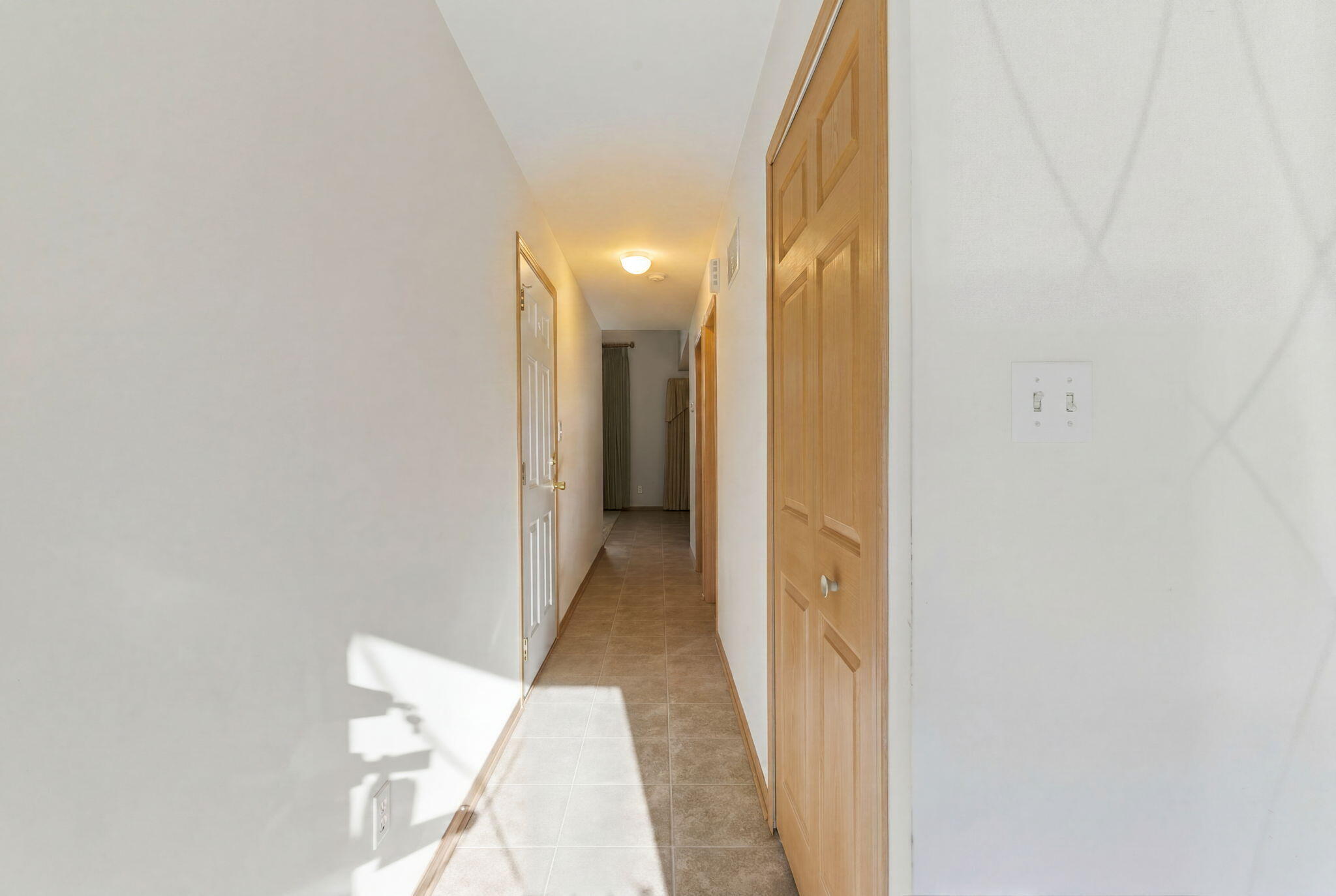 903 Hampton Court, Valparaiso, IN 46383; Image #4