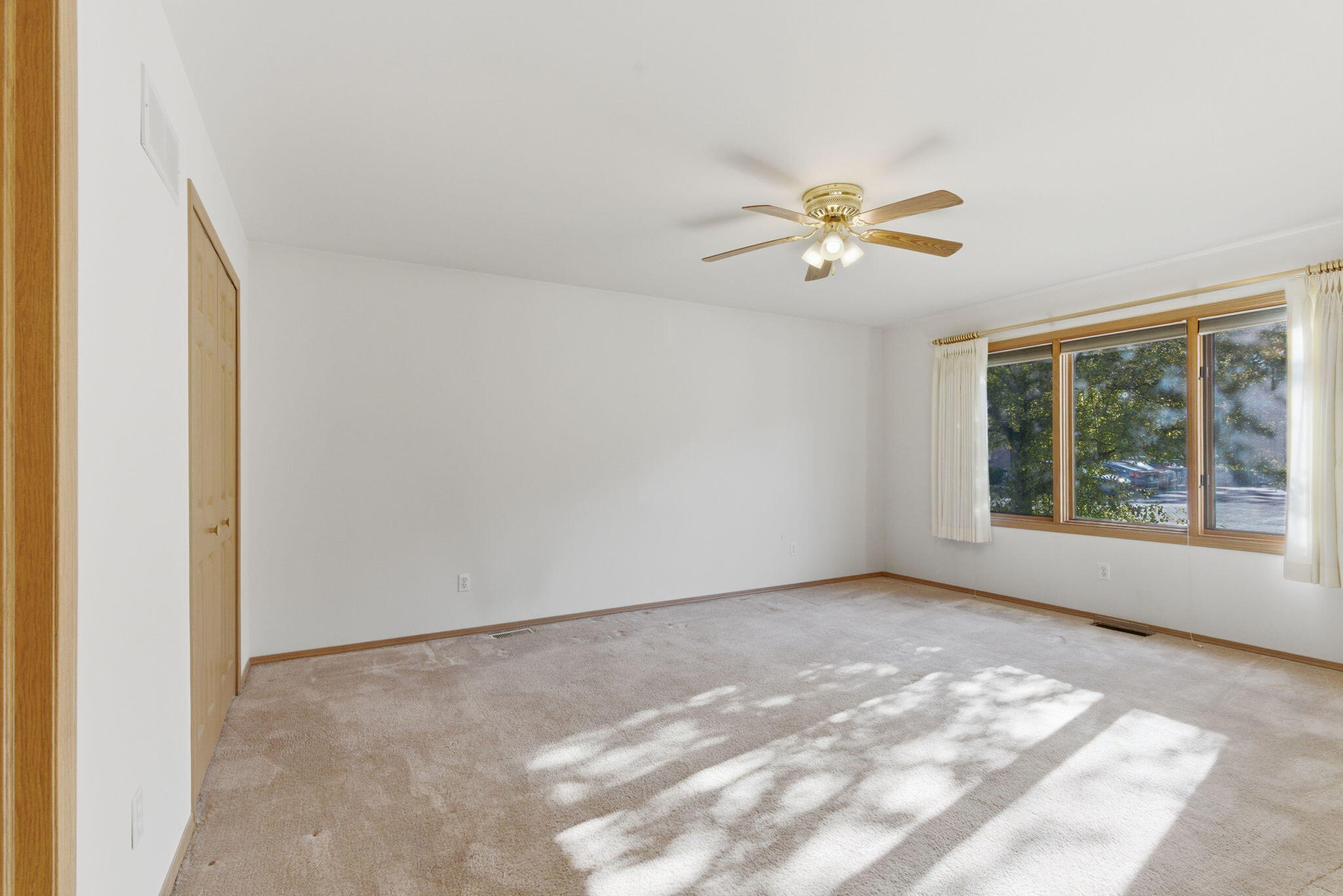 903 Hampton Court, Valparaiso, IN 46383; Image #5