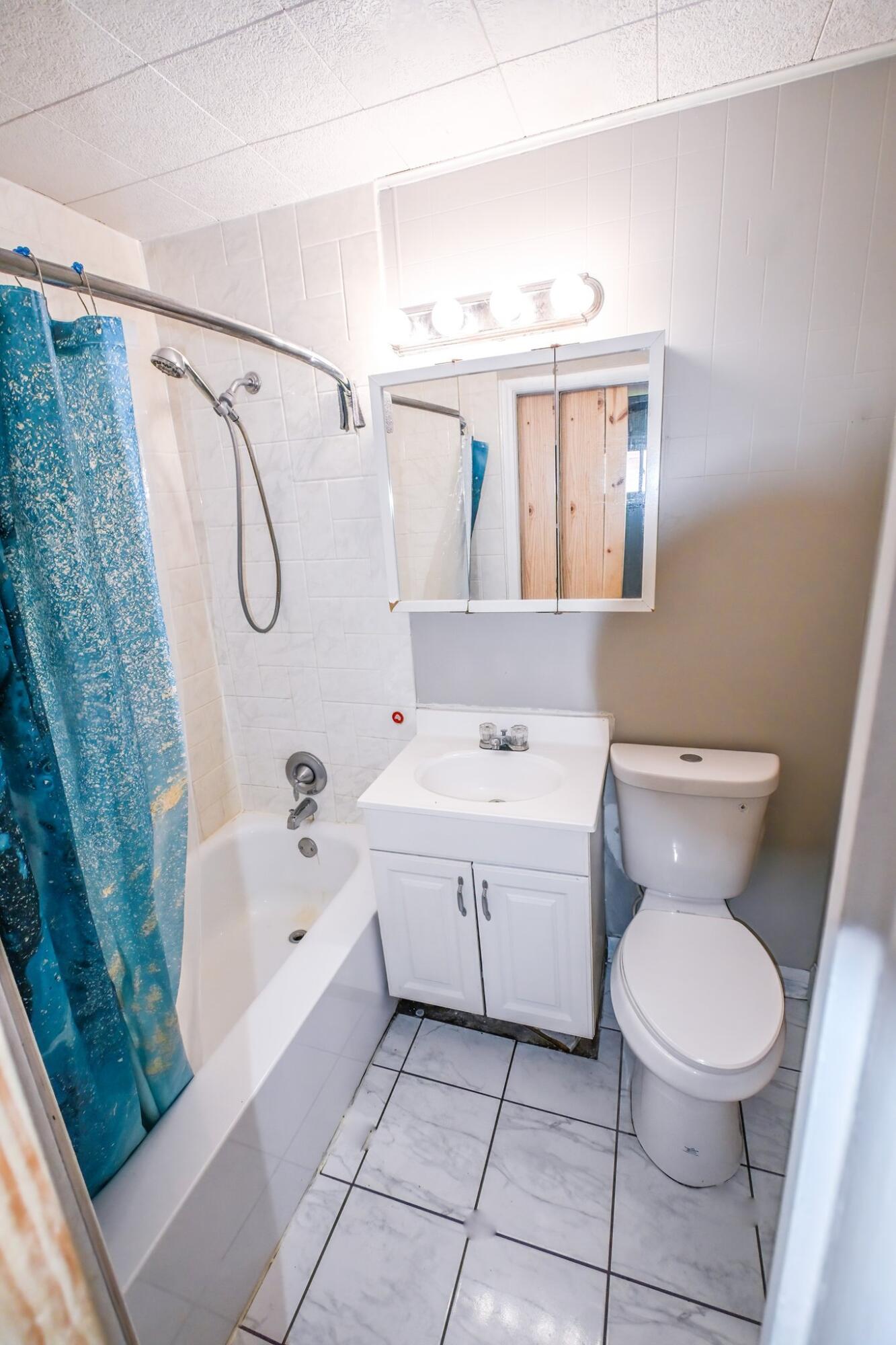 7828 Chestnut Avenue, Hammond, IN 46324; Image #12