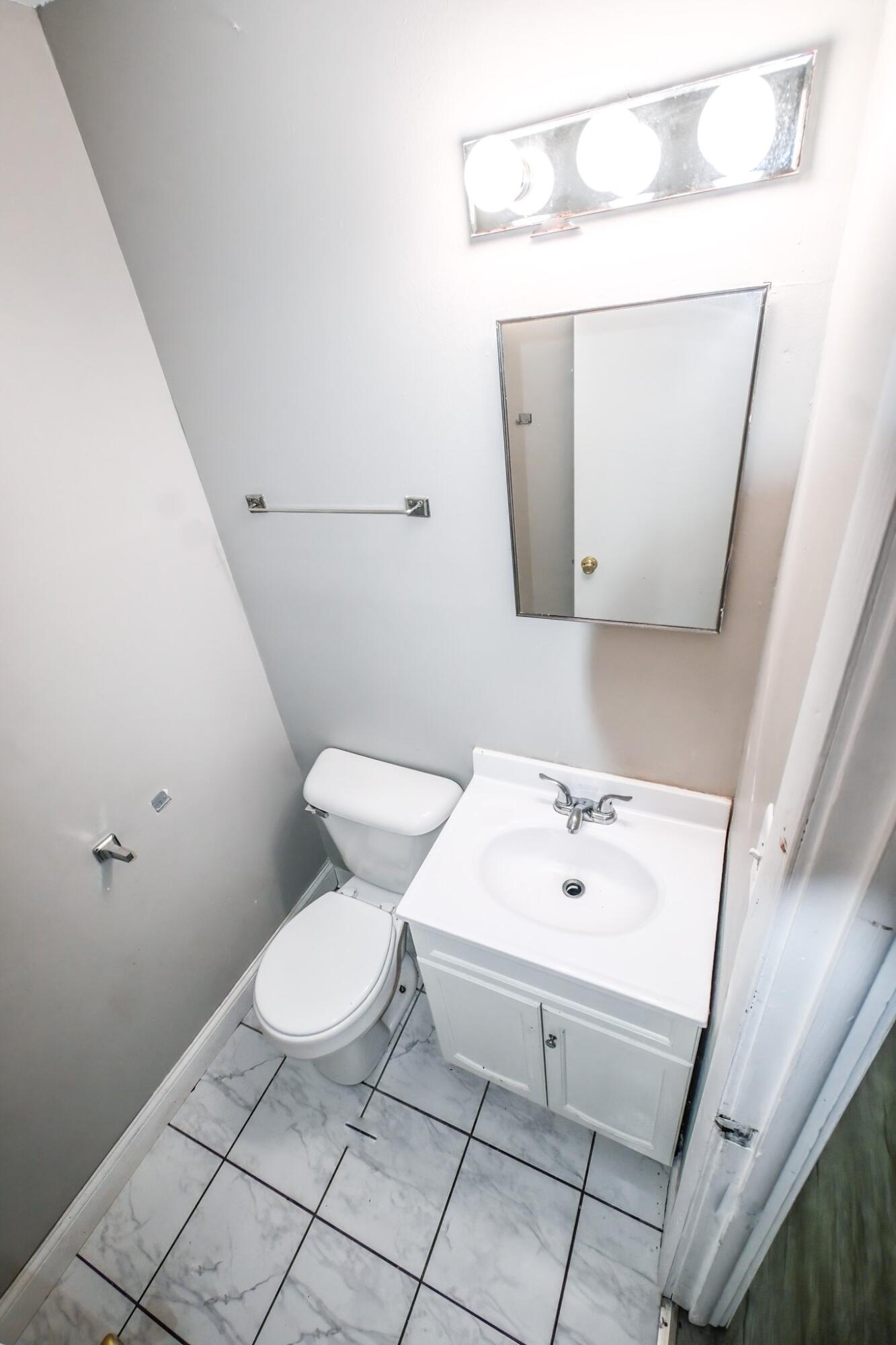 7828 Chestnut Avenue, Hammond, IN 46324; Image #15