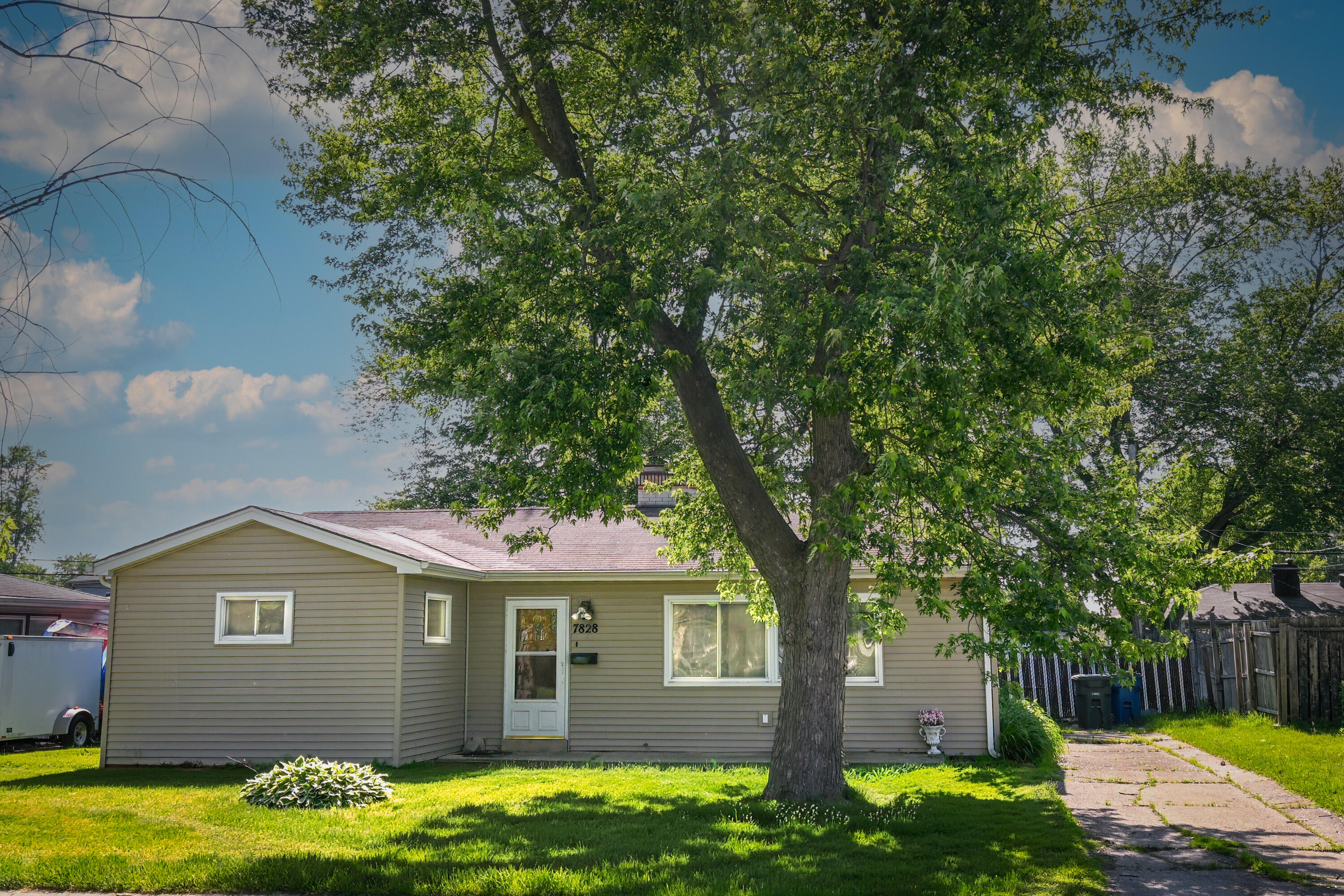 7828 Chestnut Avenue, Hammond, IN 46324; Image #21