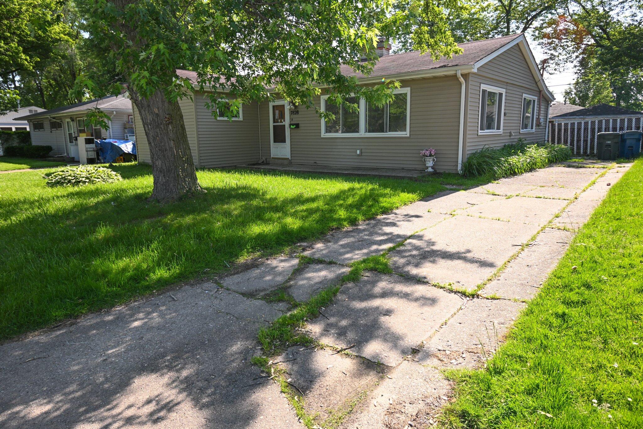 7828 Chestnut Avenue, Hammond, IN 46324; Image #23