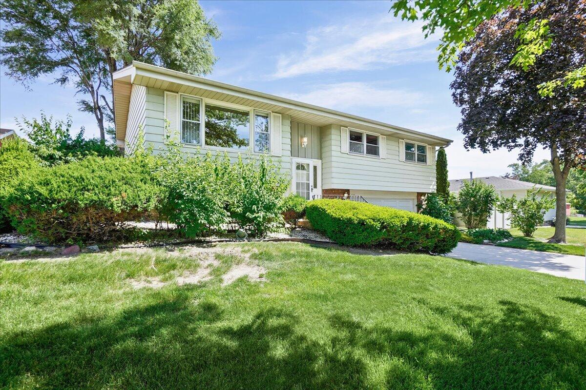 539 Willow Lane, Dyer, IN 46311; Image #2
