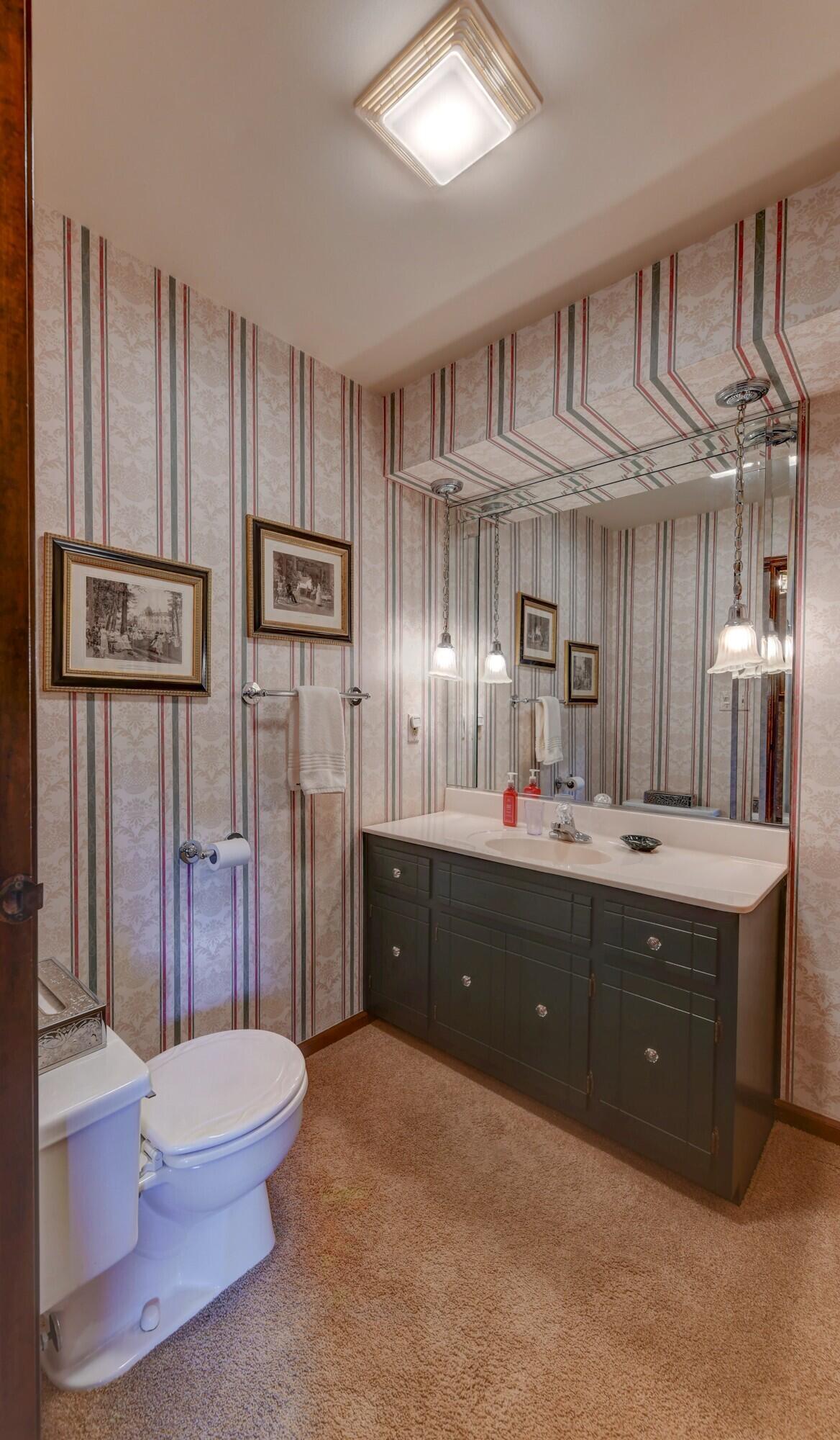 9617 White Oak Avenue, Munster, IN 46321; Image #18