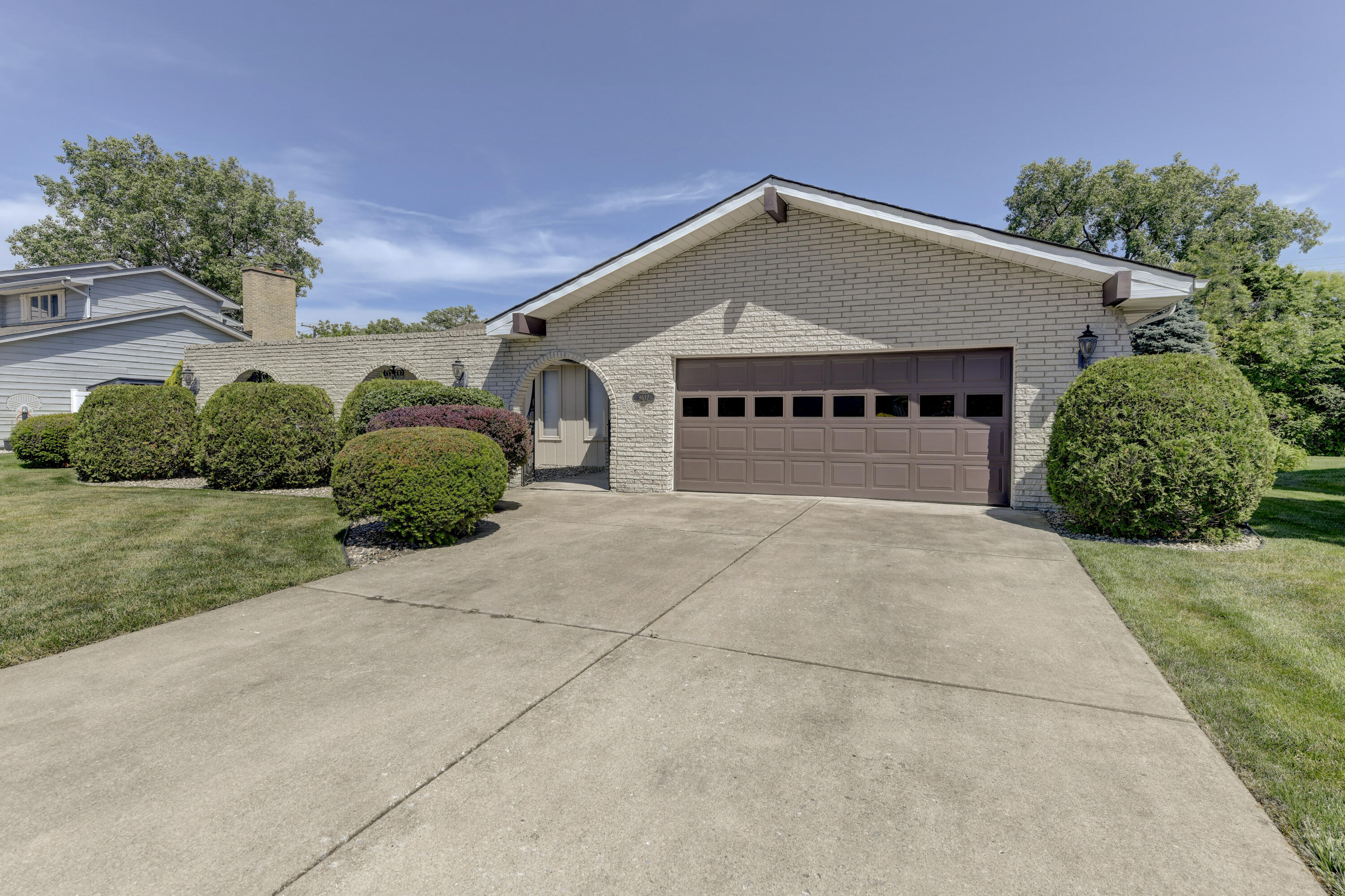 9617 White Oak Avenue, Munster, IN 46321; Image #2
