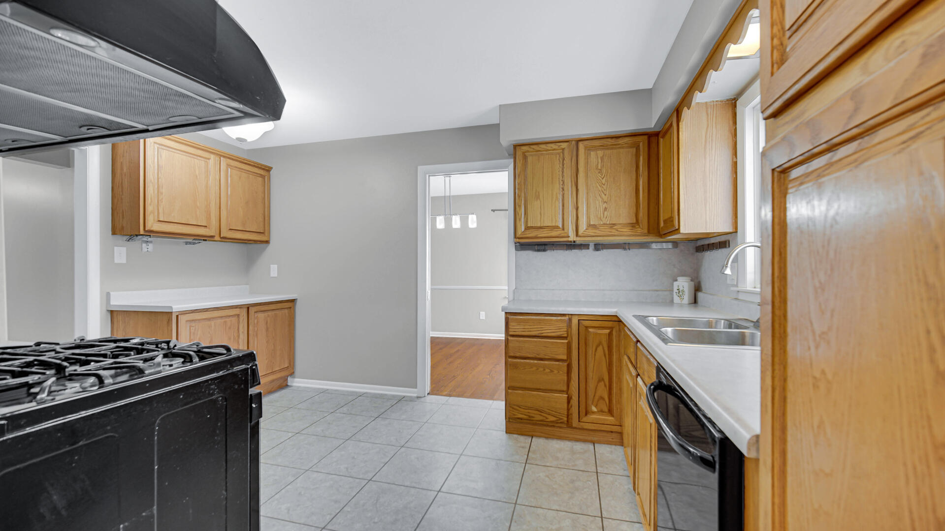 250 Sycamore Lane, Munster, IN 46321; Image #11