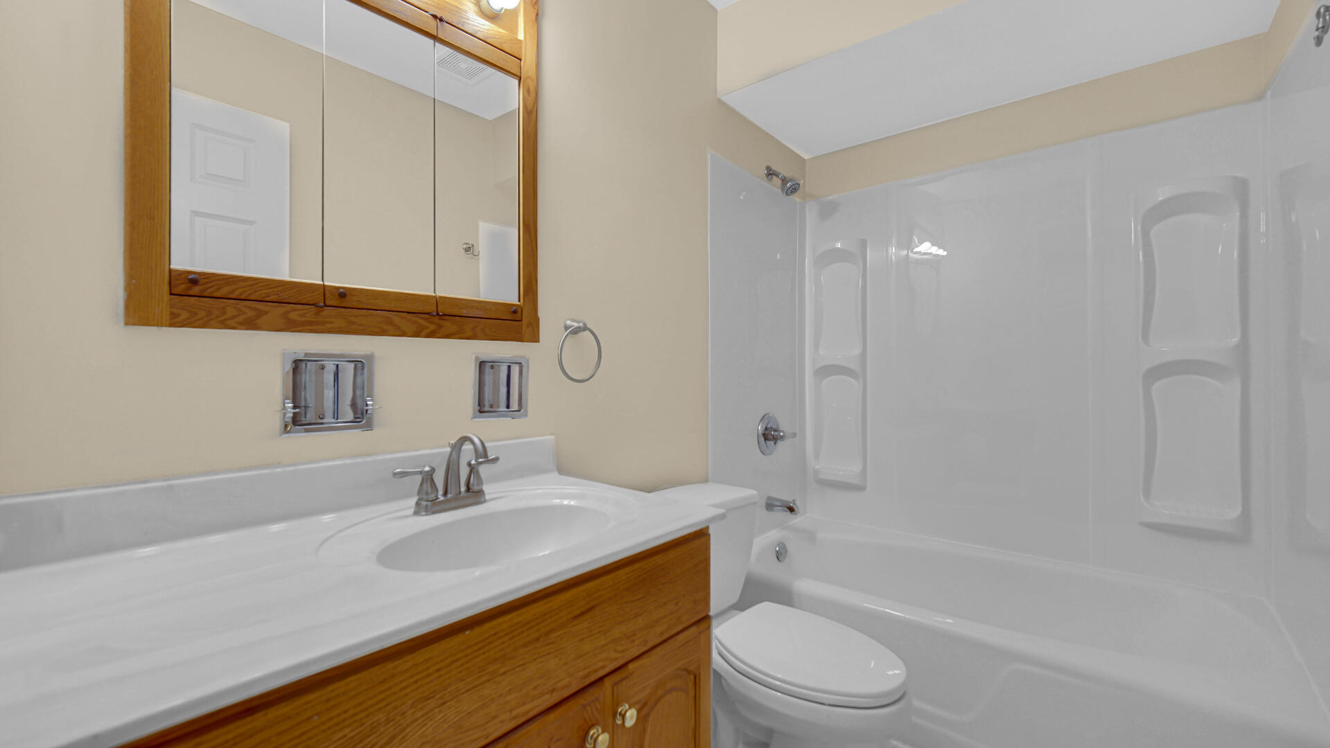 250 Sycamore Lane, Munster, IN 46321; Image #15