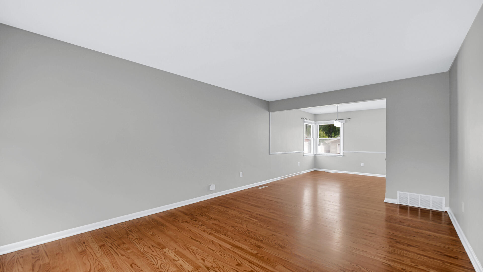 250 Sycamore Lane, Munster, IN 46321; Image #3