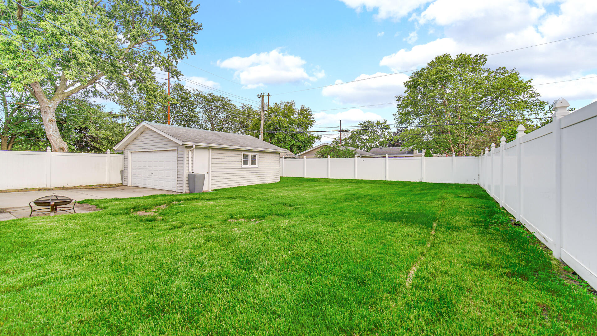 250 Sycamore Lane, Munster, IN 46321; Image #30