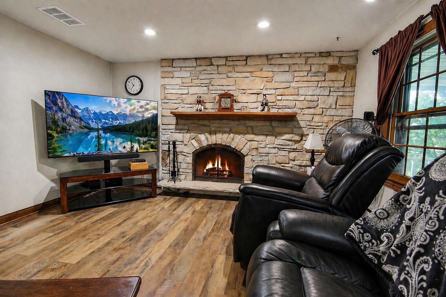 8845 Grace Street, Highland, IN 46322; Image #7