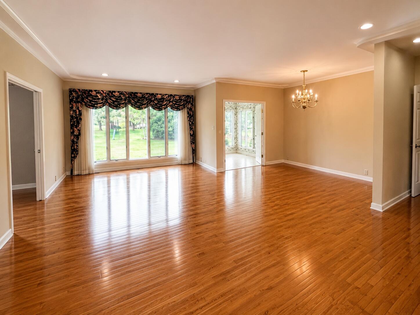 3519 Bob White Circle, Valparaiso, IN 46383; Image #3