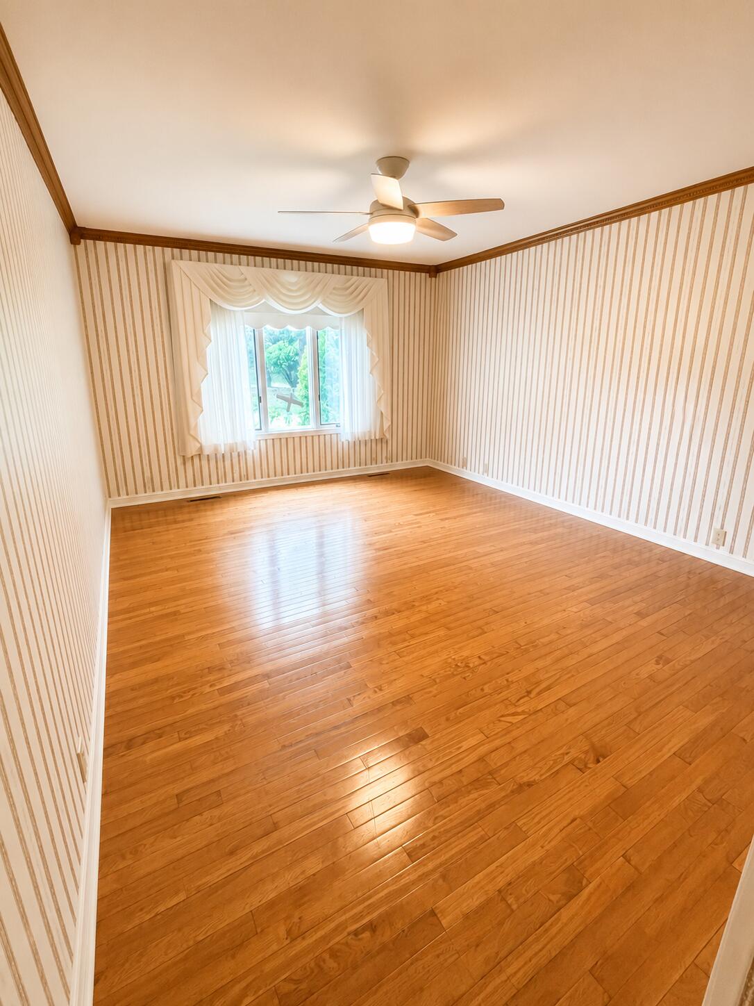 3519 Bob White Circle, Valparaiso, IN 46383; Image #9