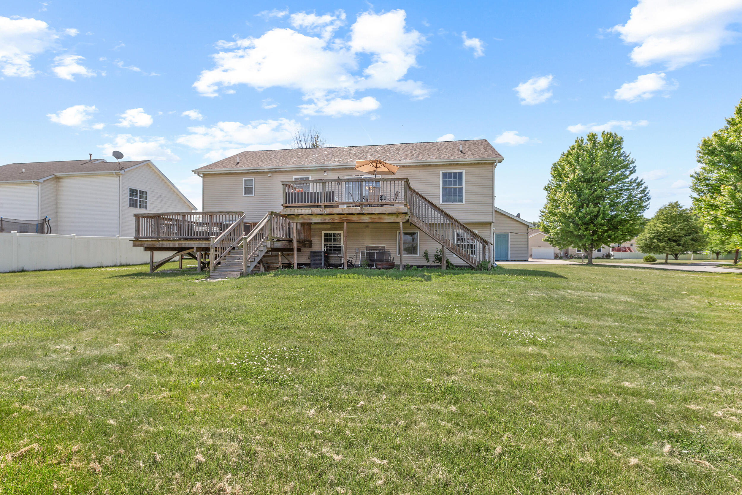 2715 Palladin Circle, Portage, IN 46368; Image #2