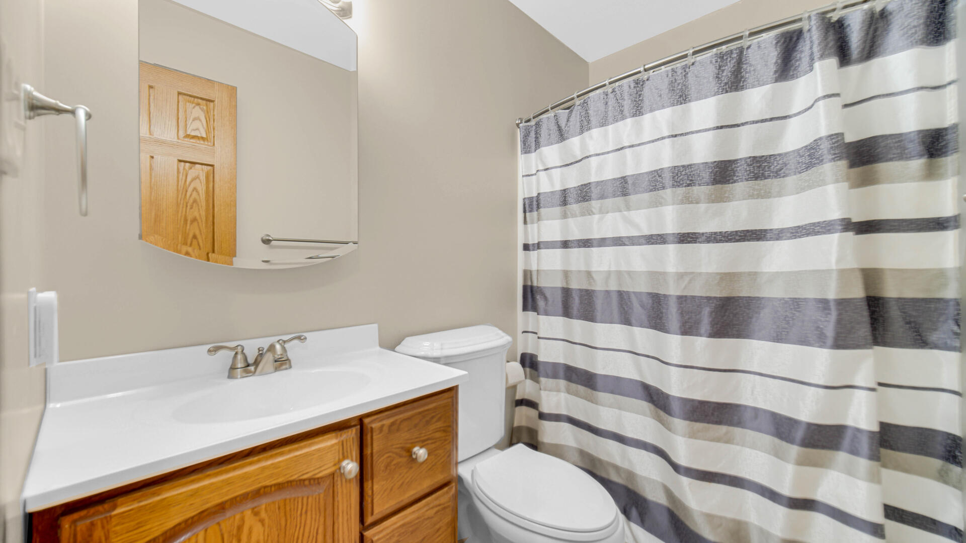 2301 Eisenhower Avenue, Valparaiso, IN 46383; Image #16