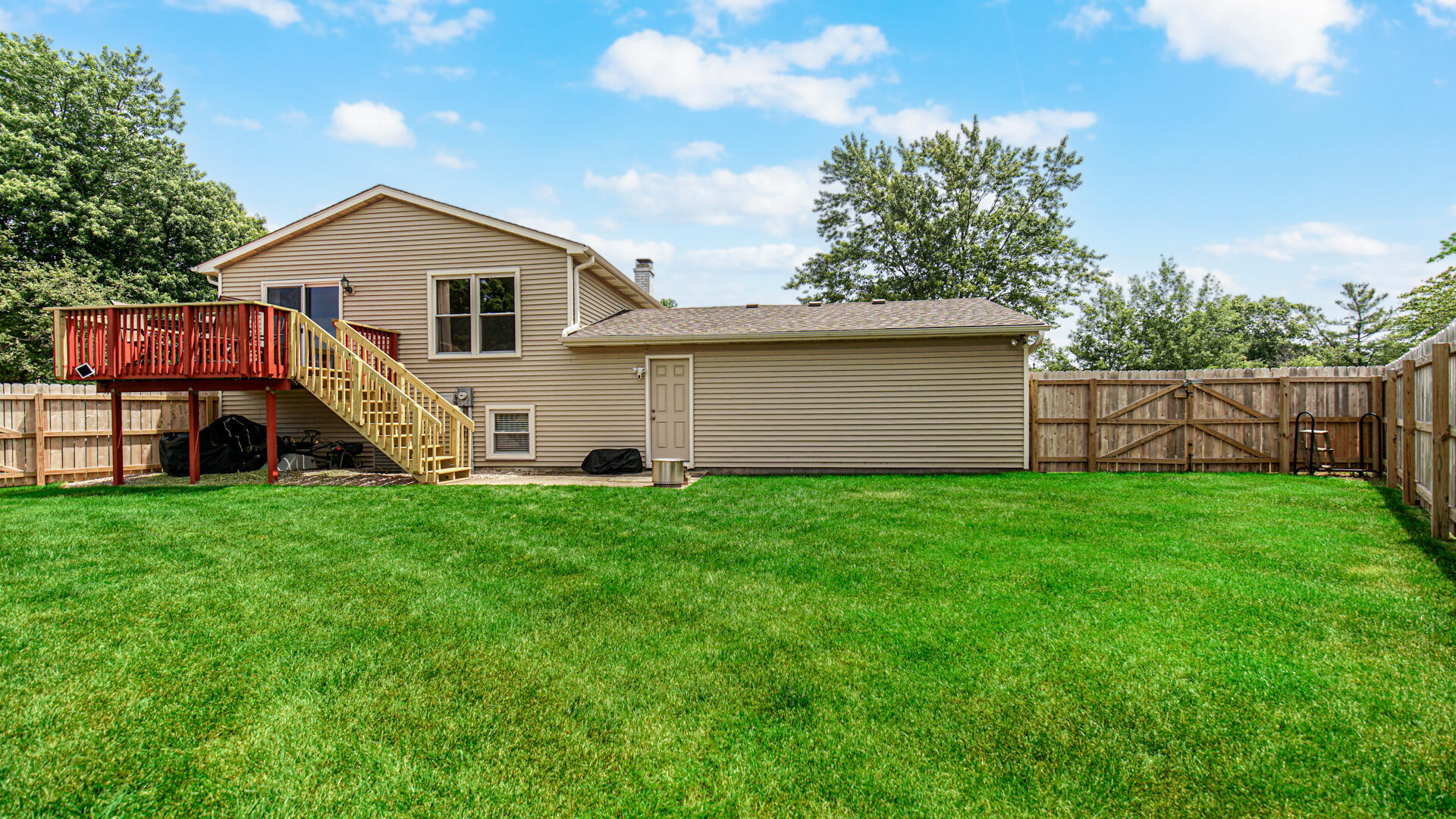 2301 Eisenhower Avenue, Valparaiso, IN 46383; Image #27