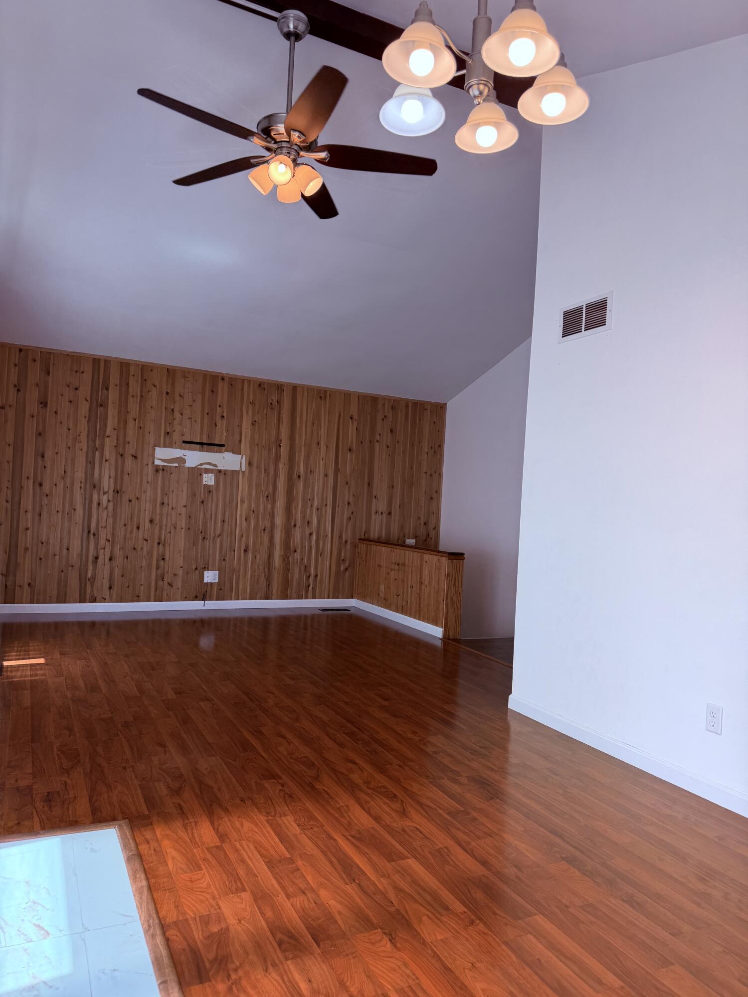209 Lincoln Avenue, Hobart, IN 46342; Image #16