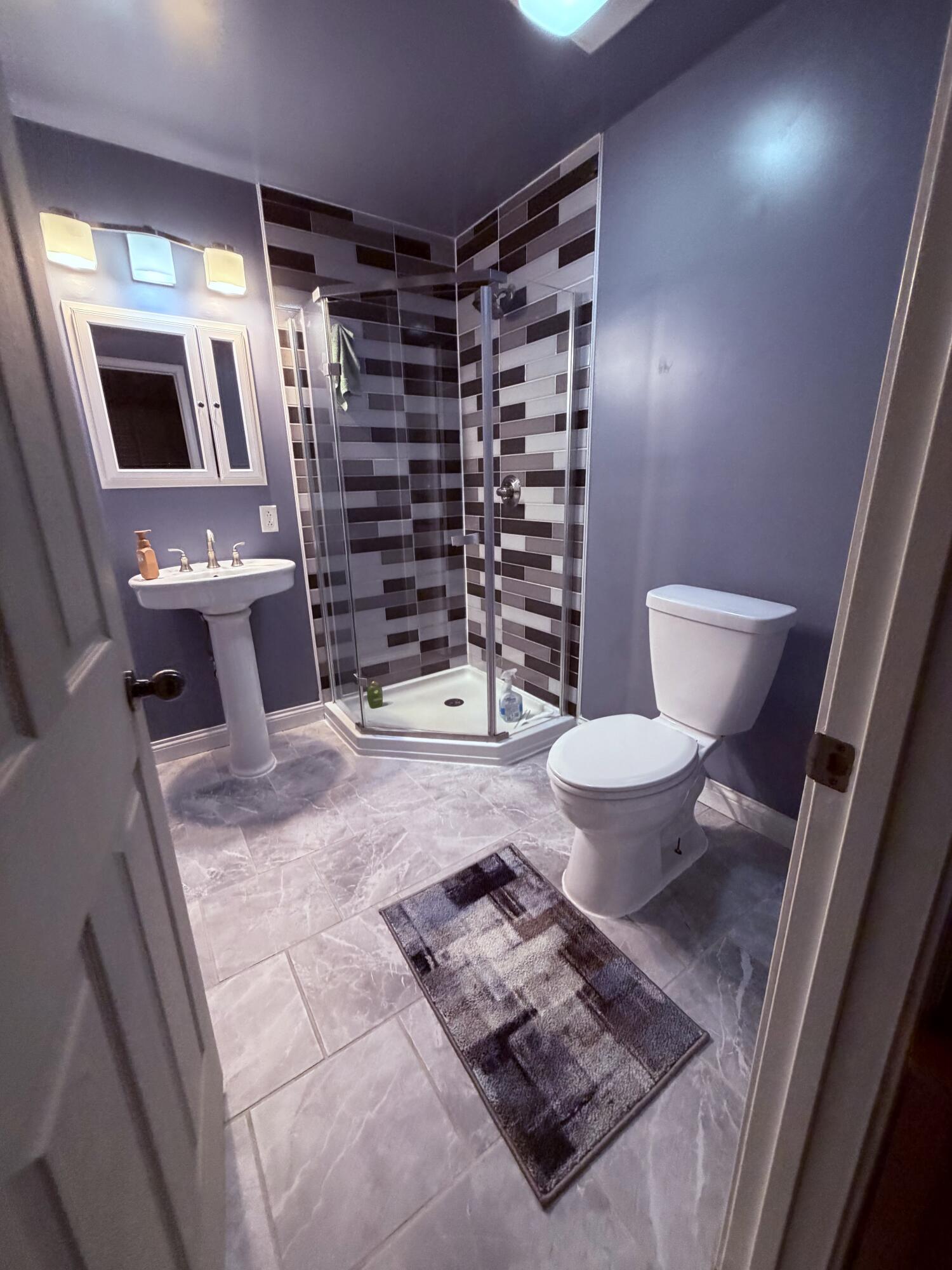209 Lincoln Avenue, Hobart, IN 46342; Image #19