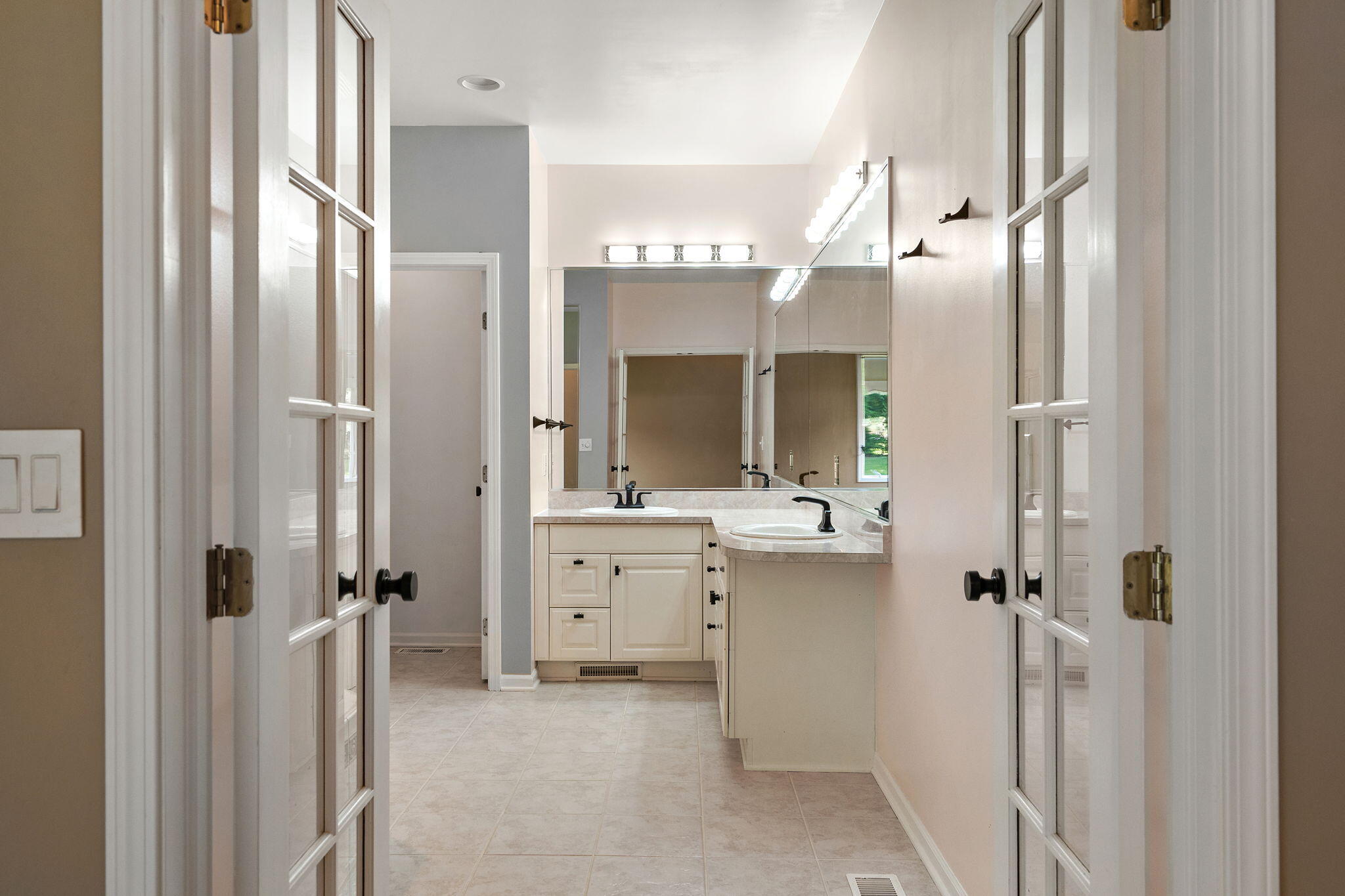 246 White Thorne Lane, Valparaiso, IN 46383; Image #20