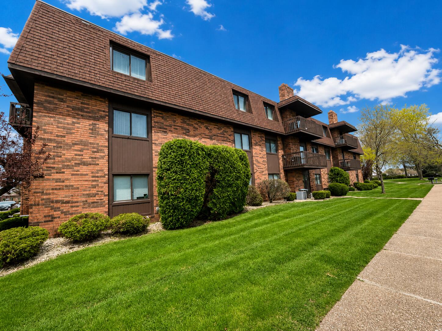 2007 W 45th Street, Highland, IN #202, 46322; Image #11