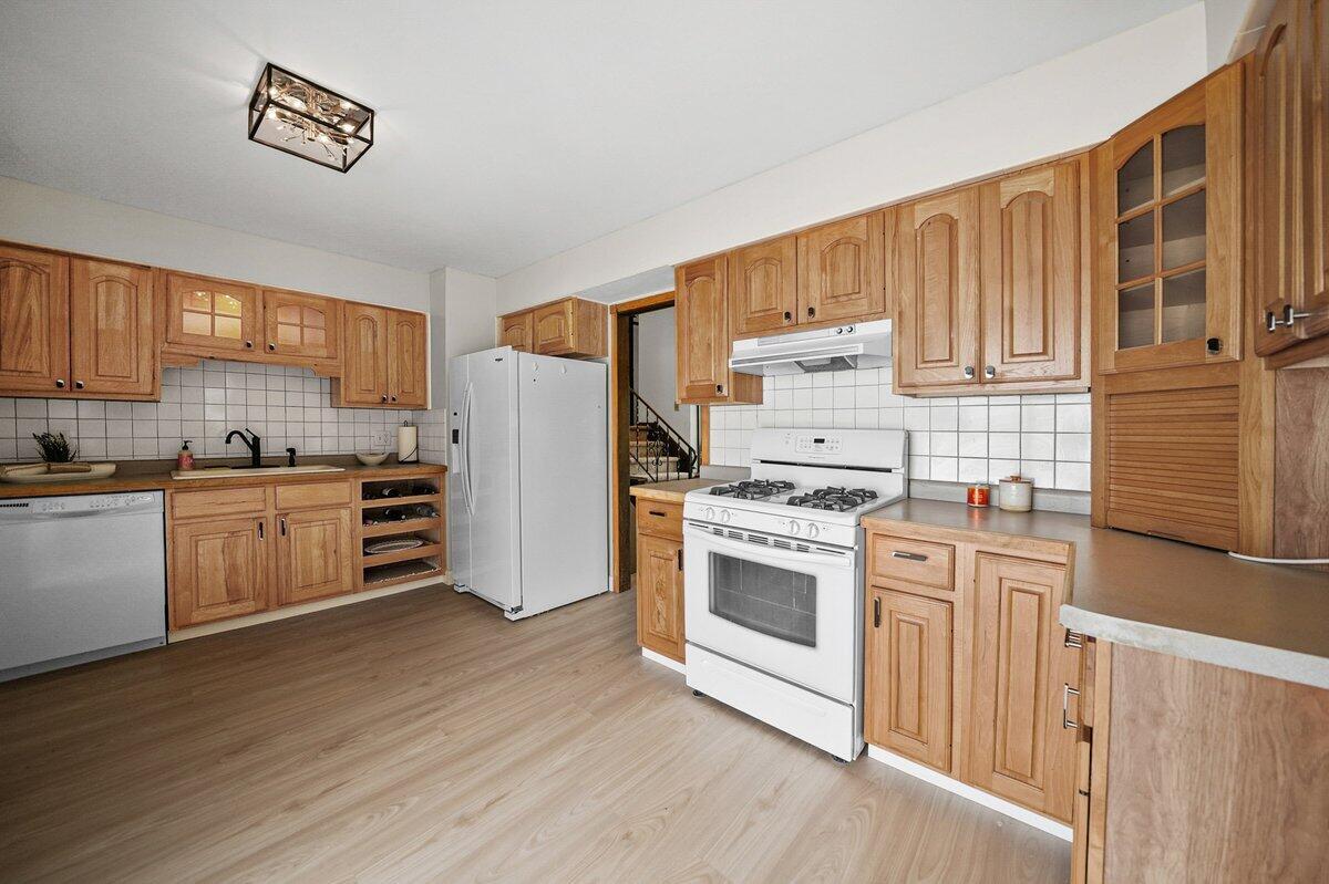 1045 Heather Lane, Munster, IN 46321; Image #13
