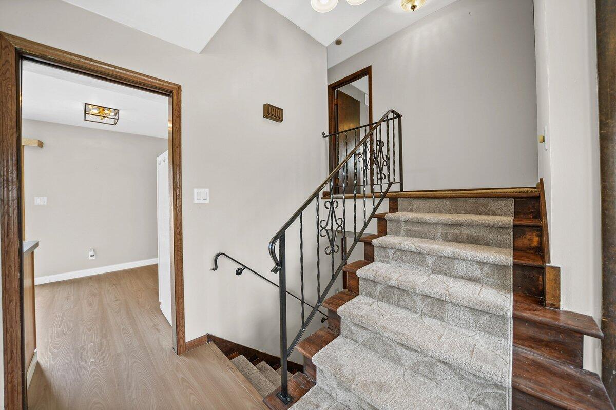 1045 Heather Lane, Munster, IN 46321; Image #24
