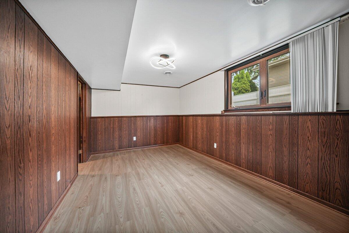 1045 Heather Lane, Munster, IN 46321; Image #29