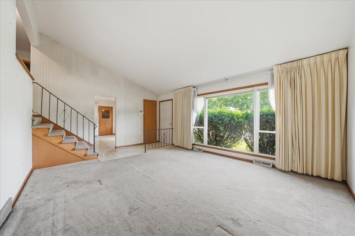 981 W 69th Place, Merrillville, IN 46410; Image #4