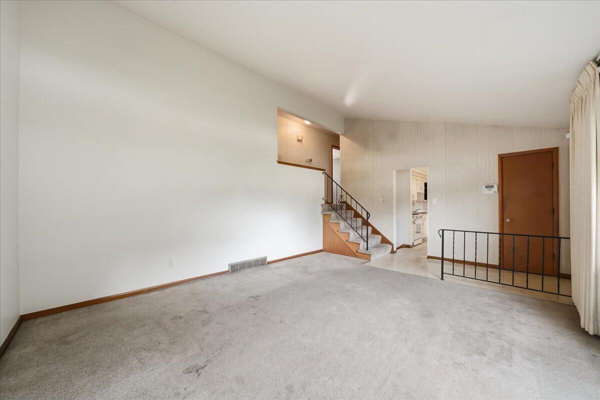 981 W 69th Place, Merrillville, IN 46410; Image #5