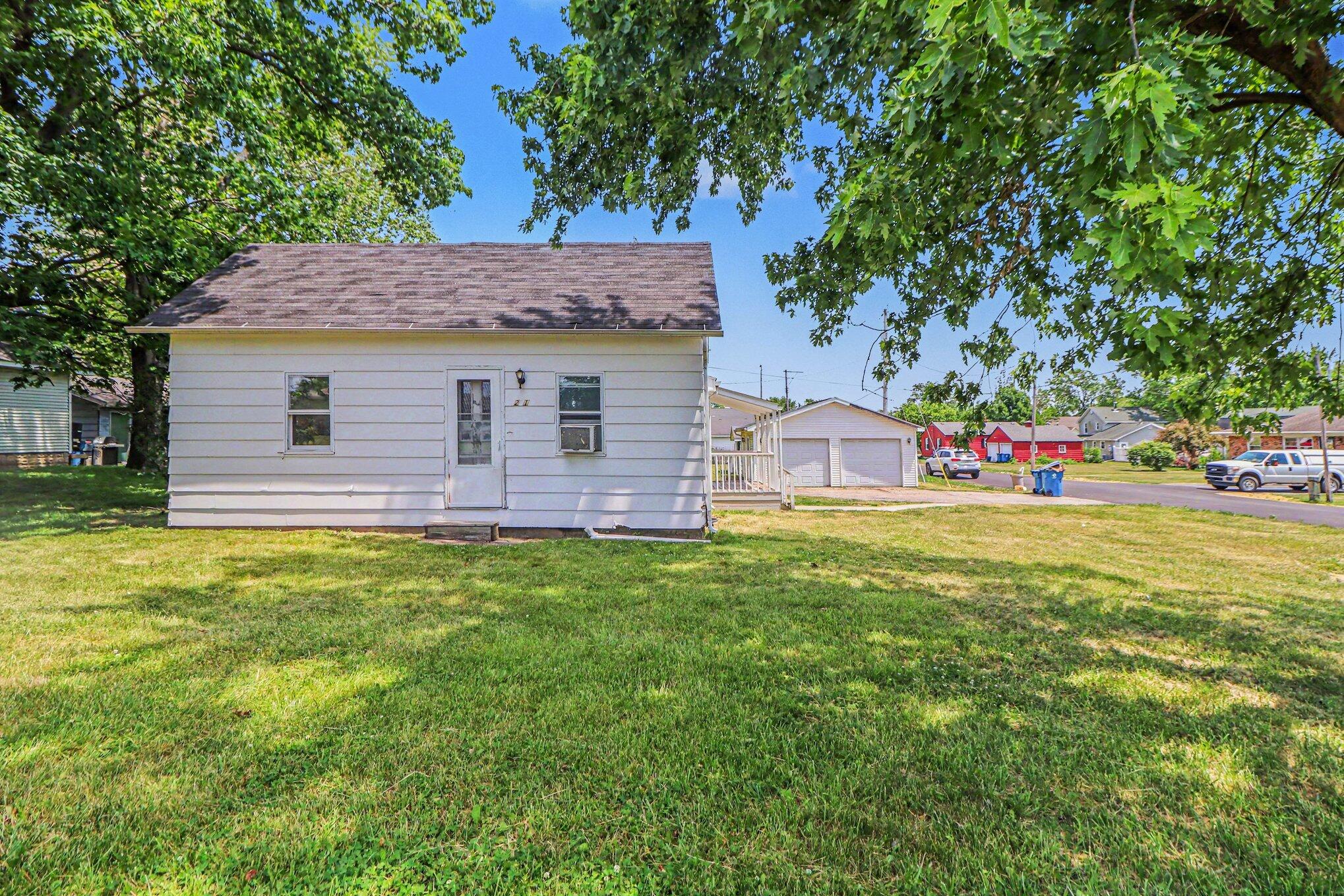 201 N Taylor Street, Hebron, IN 46341; Image #12