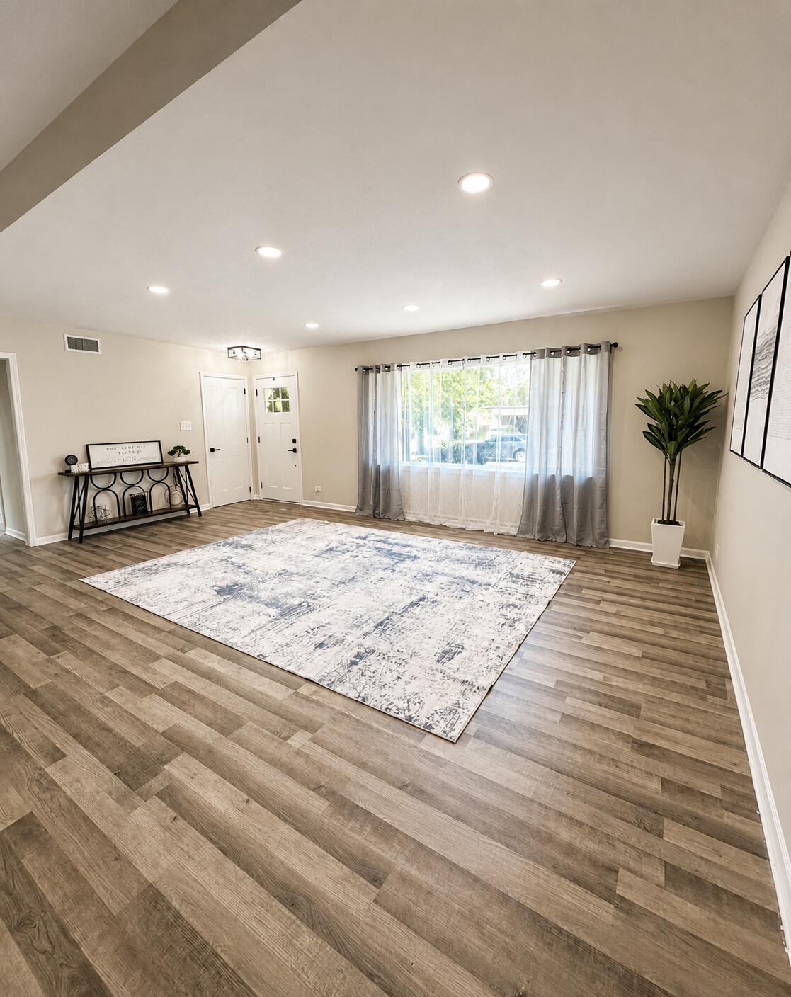 6747 Birch Place, Gary, IN 46403; Image #4
