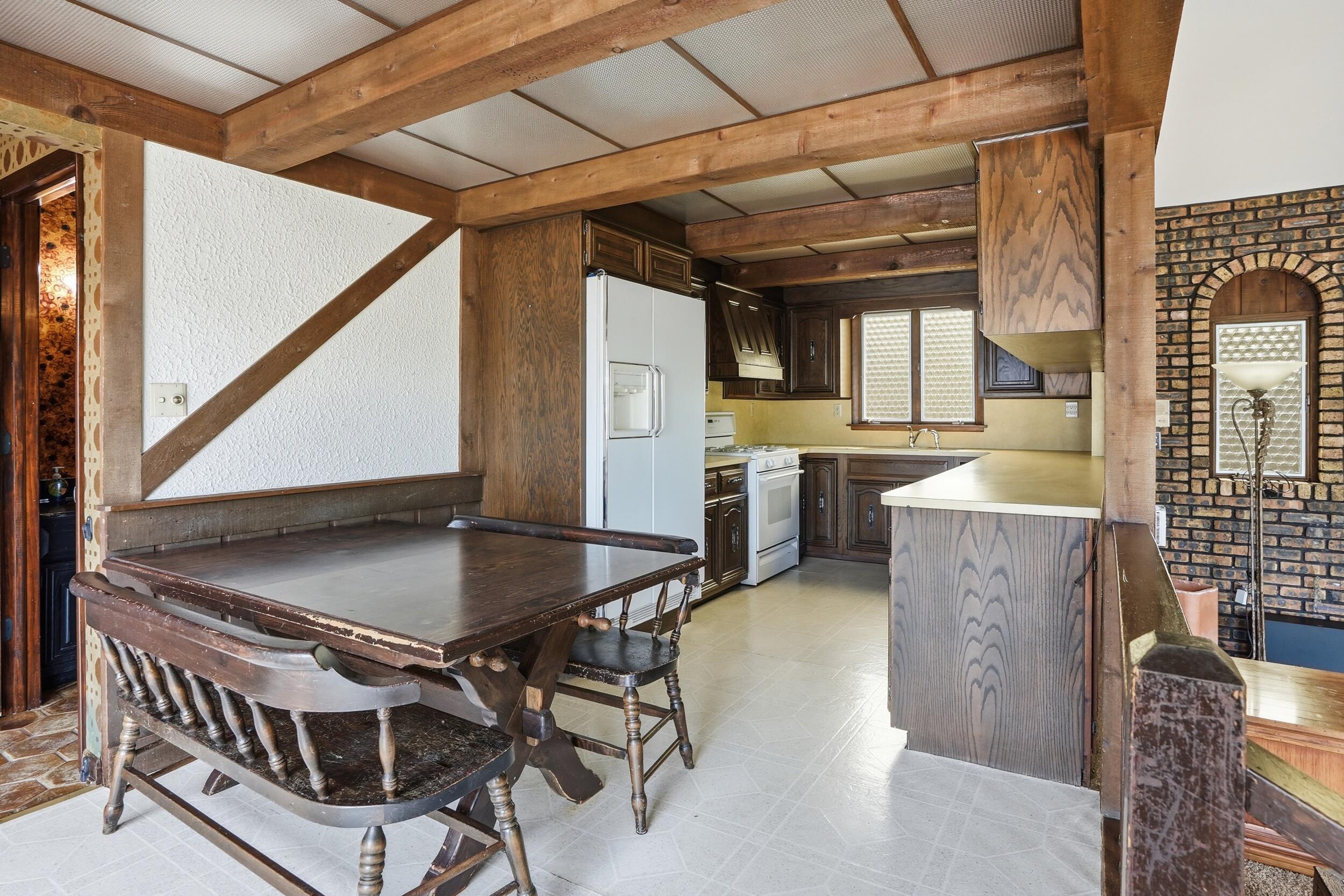 9300 Chestnut Lane, Munster, IN 46321; Image #11