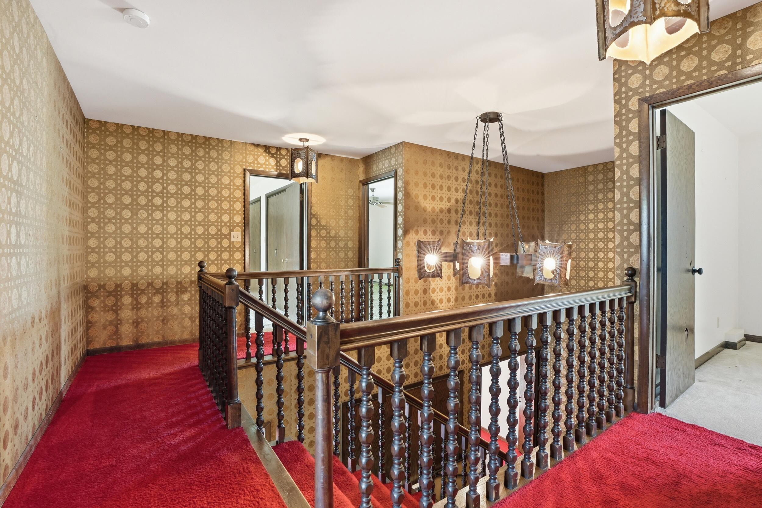 9300 Chestnut Lane, Munster, IN 46321; Image #17