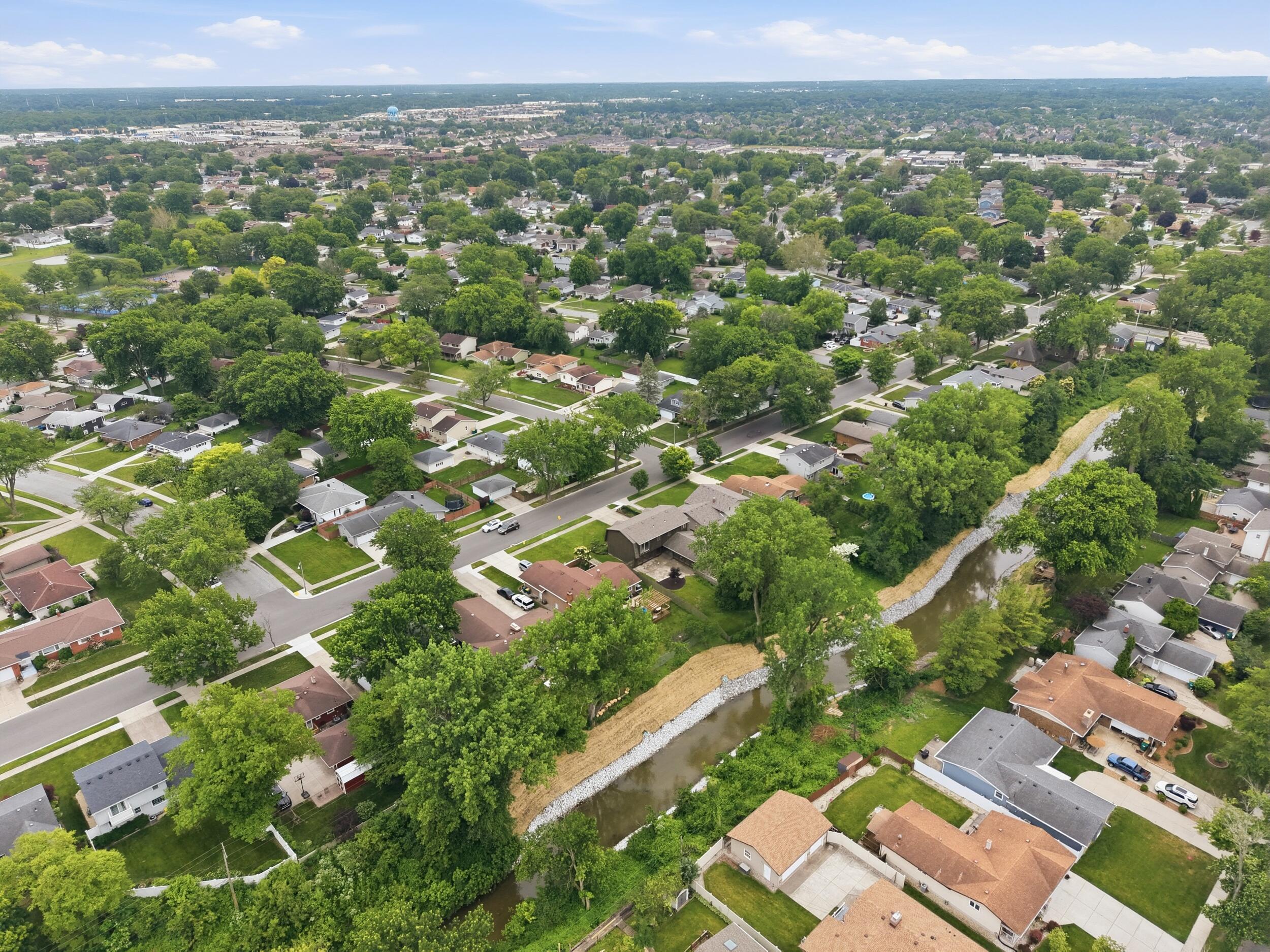 9300 Chestnut Lane, Munster, IN 46321; Image #30