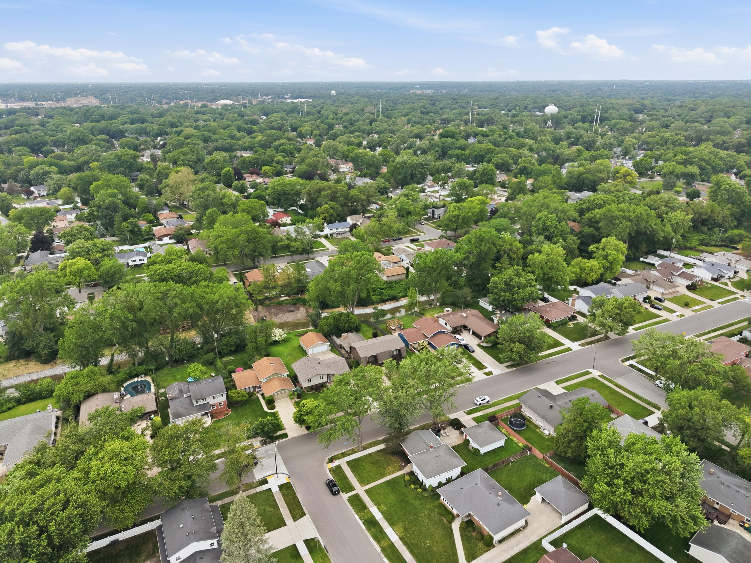 9300 Chestnut Lane, Munster, IN 46321; Image #31