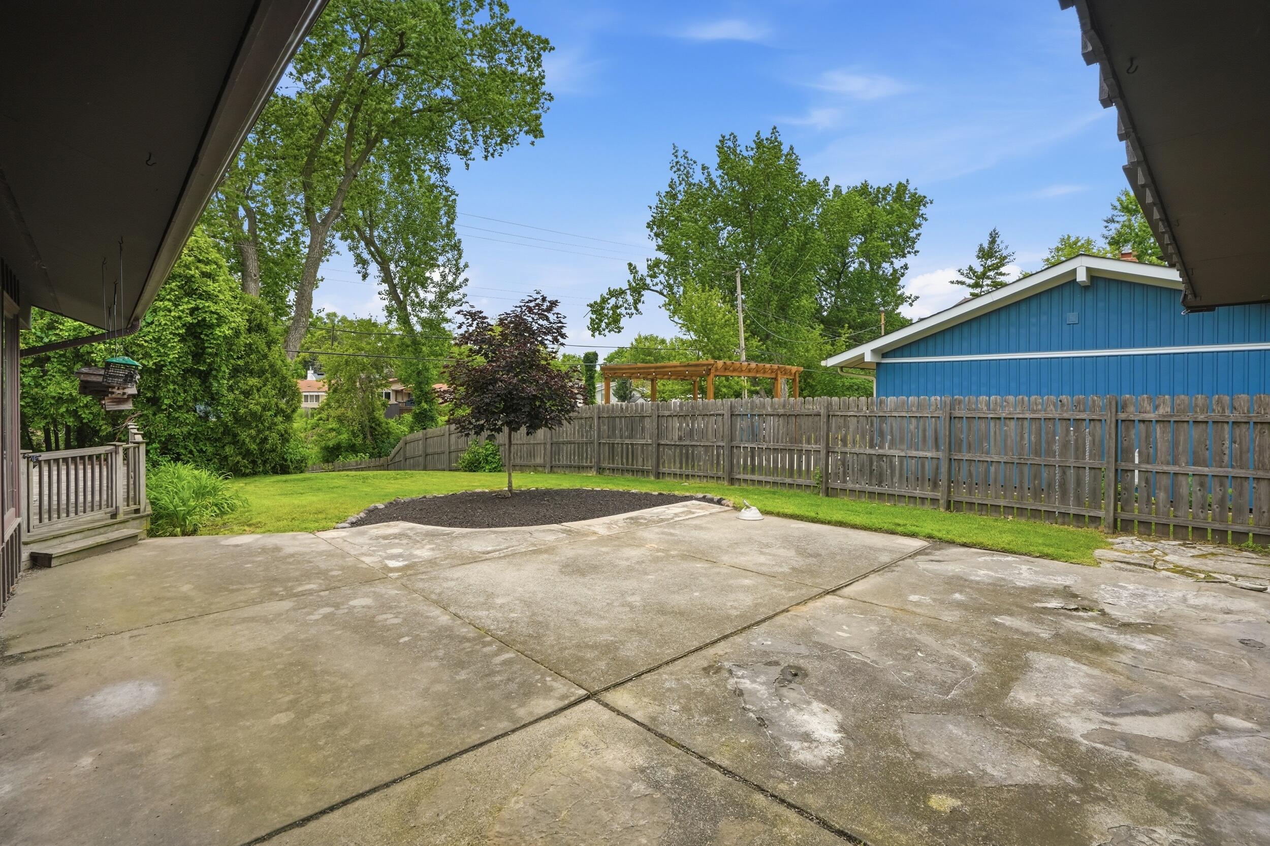 9300 Chestnut Lane, Munster, IN 46321; Image #4
