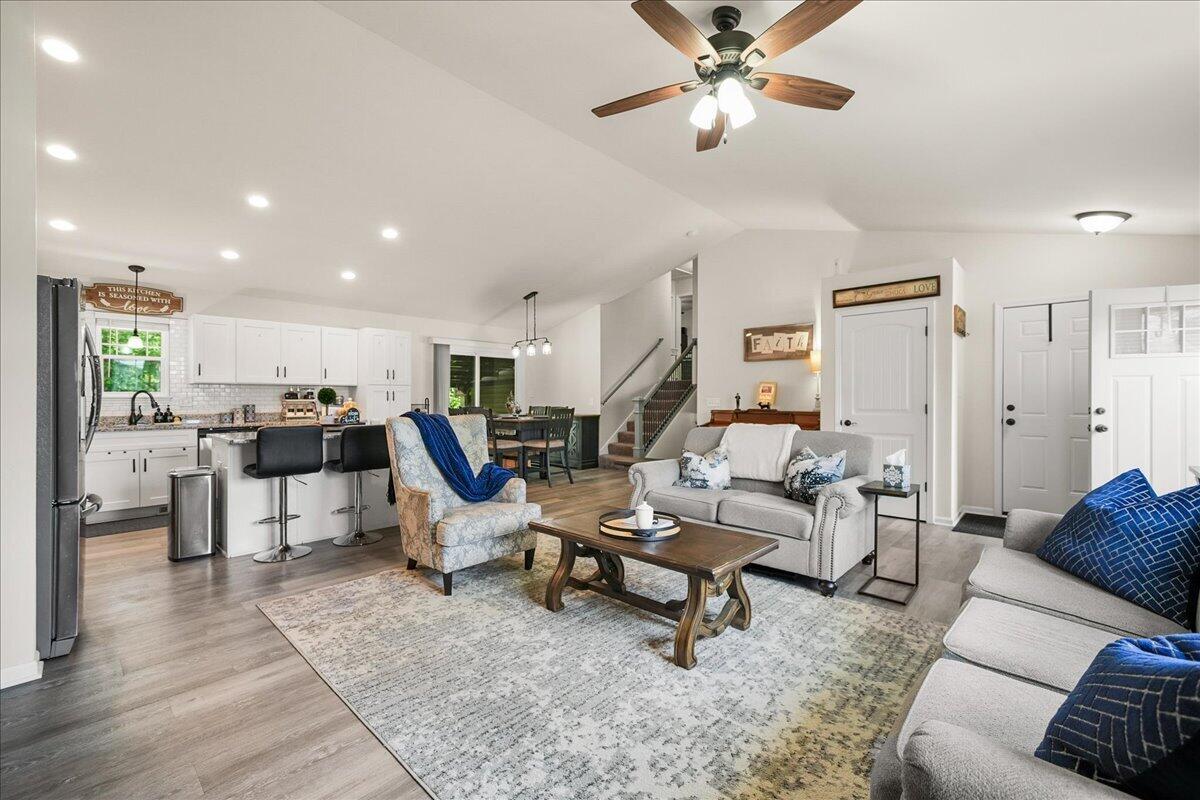 685 Friars Green, Valparaiso, IN 46385; Image #2