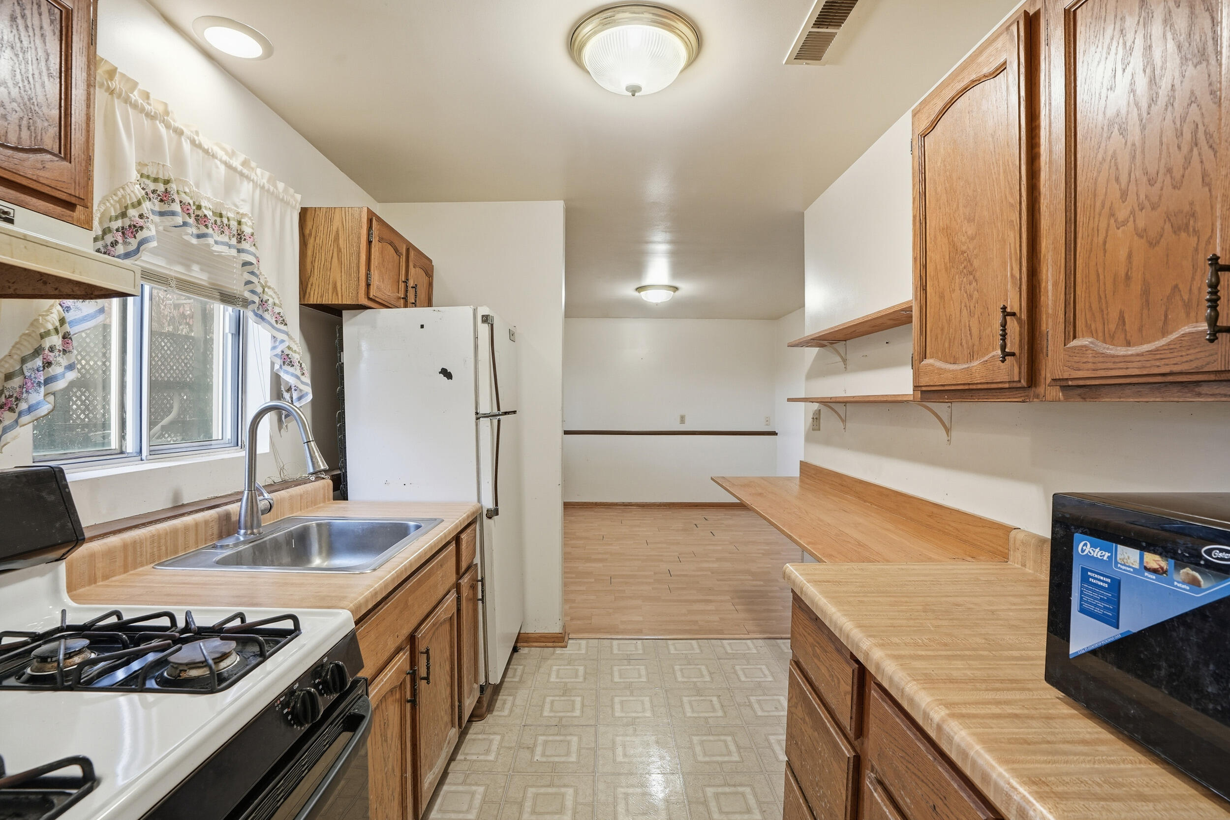 4142 Augusta Drive, Crown Point, IN 46307; Image #17