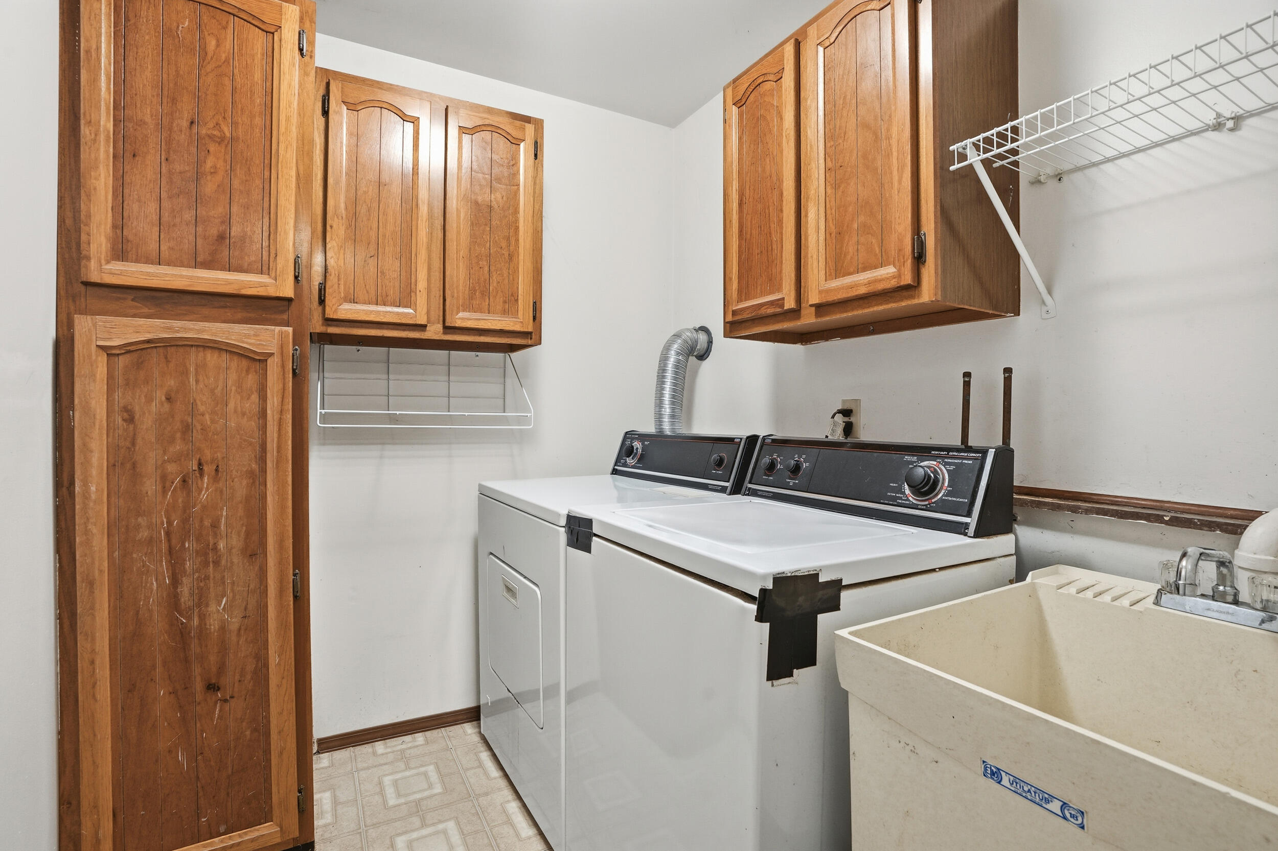 4142 Augusta Drive, Crown Point, IN 46307; Image #20