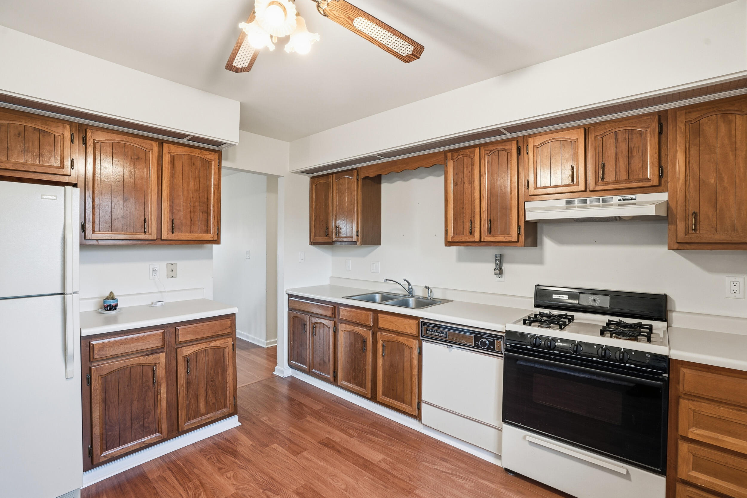 4142 Augusta Drive, Crown Point, IN 46307; Image #6
