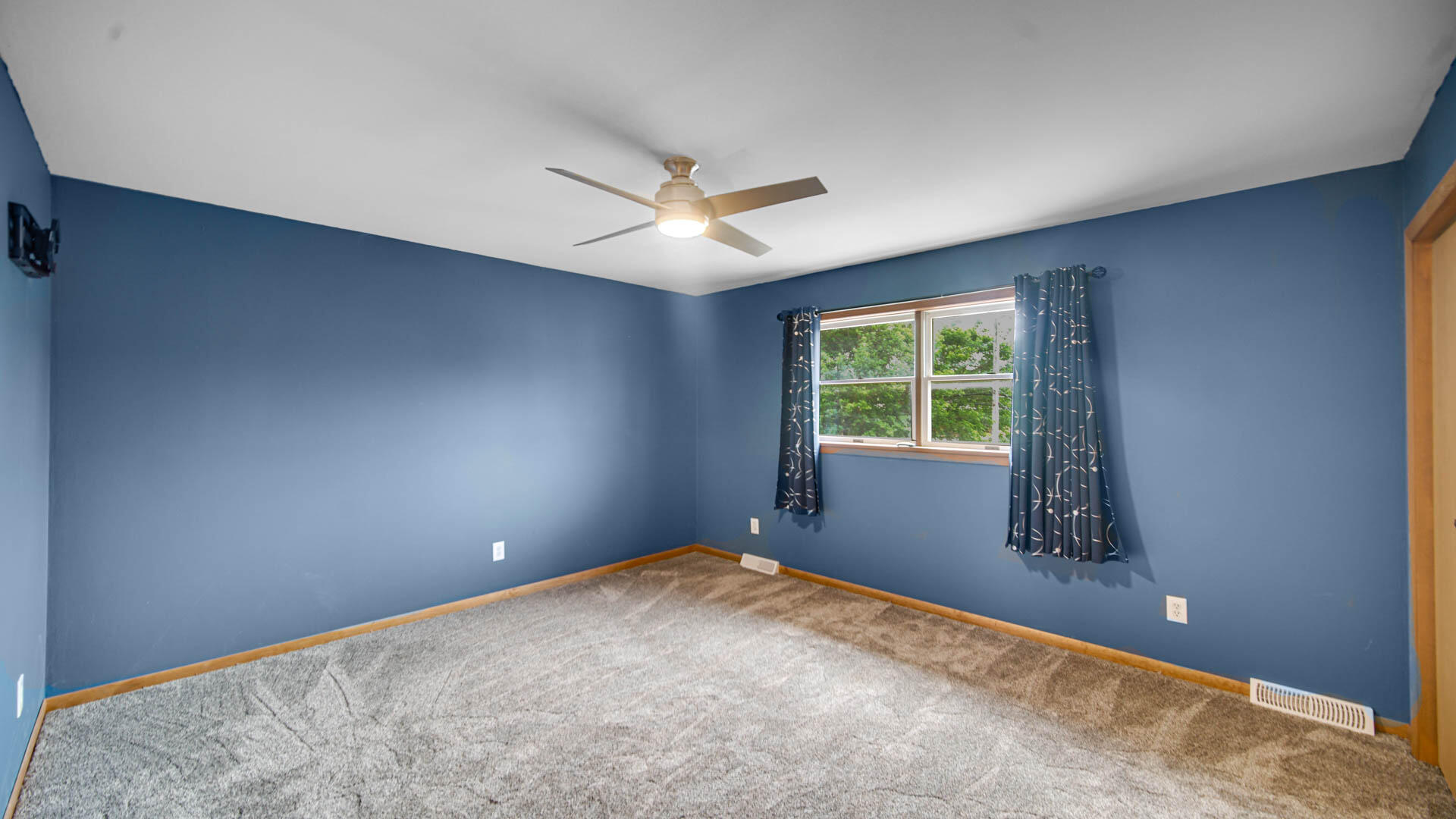 3620 Highway Avenue, Highland, IN 46322; Image #18