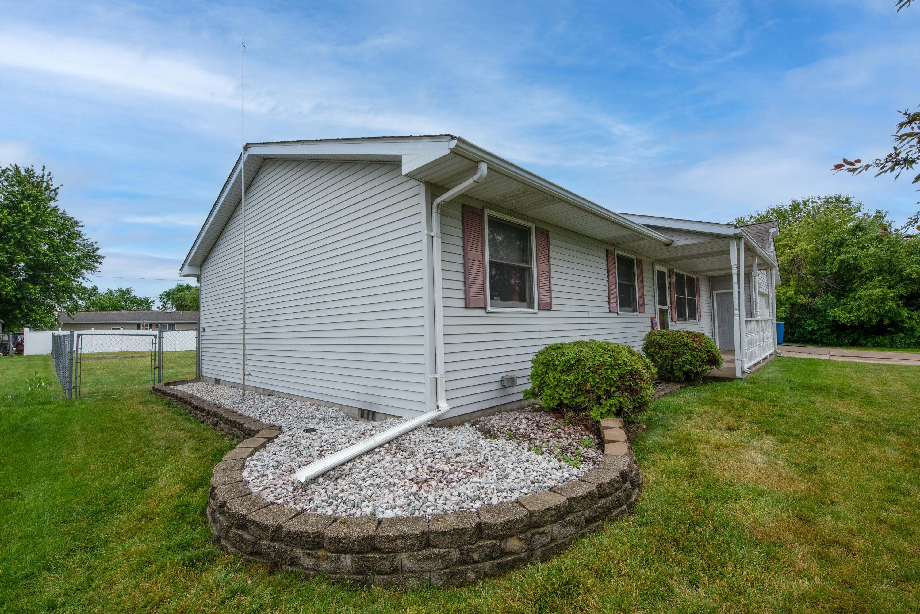 897 Apache Lane, Lowell, IN 46356; Image #30
