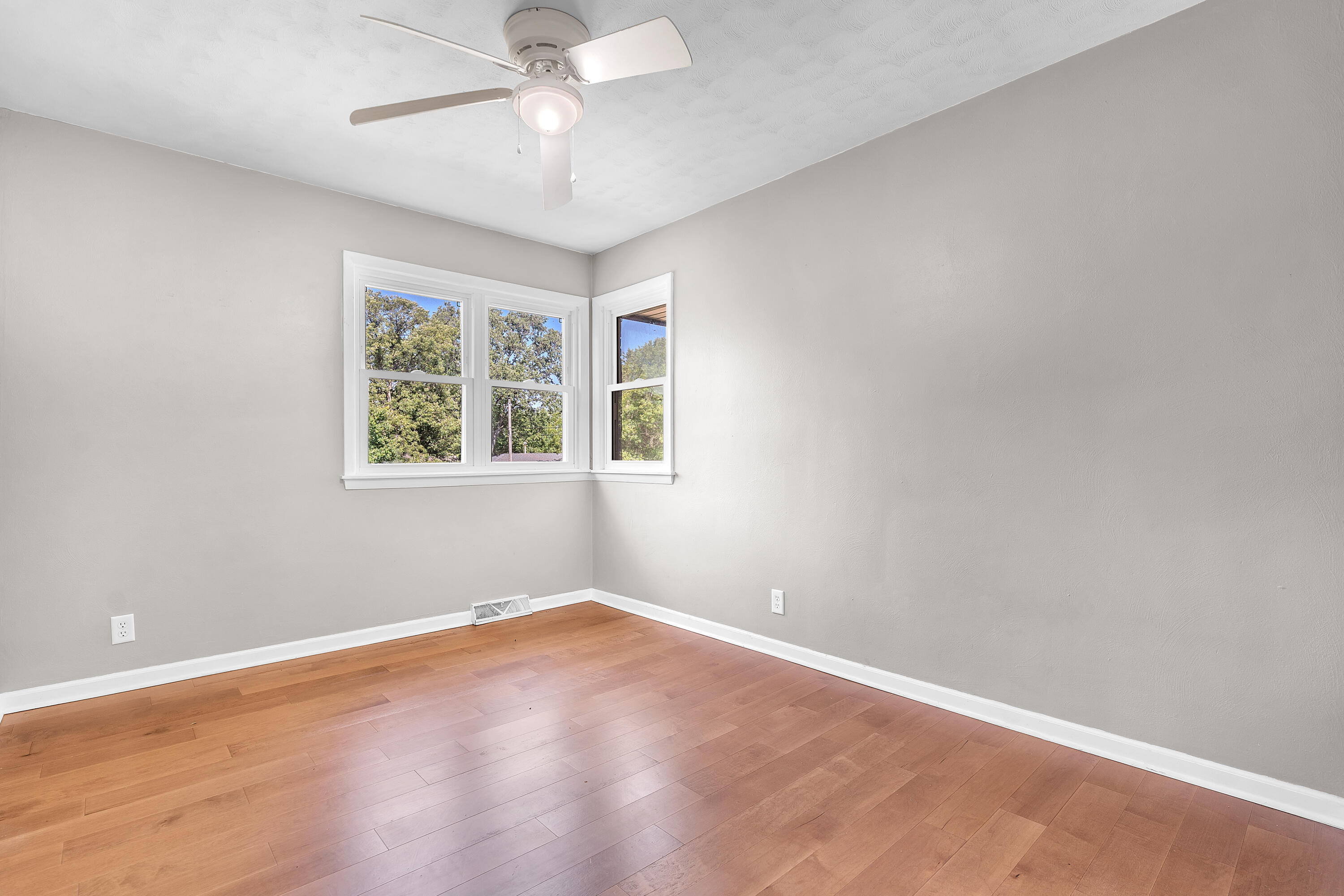 325 Cedar Street NW, DeMotte, IN 46310; Image #14