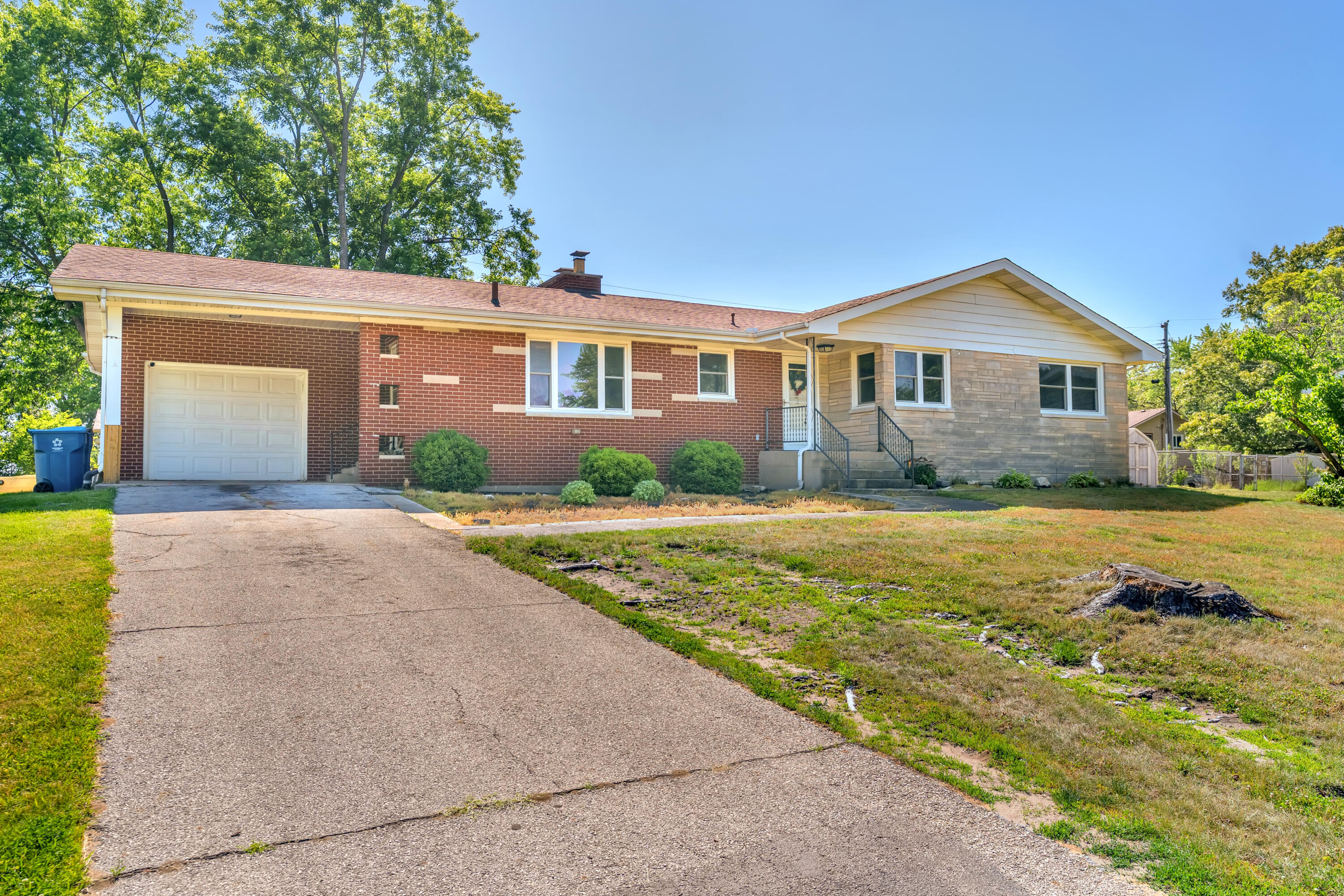 325 Cedar Street NW, DeMotte, IN 46310; Image #3