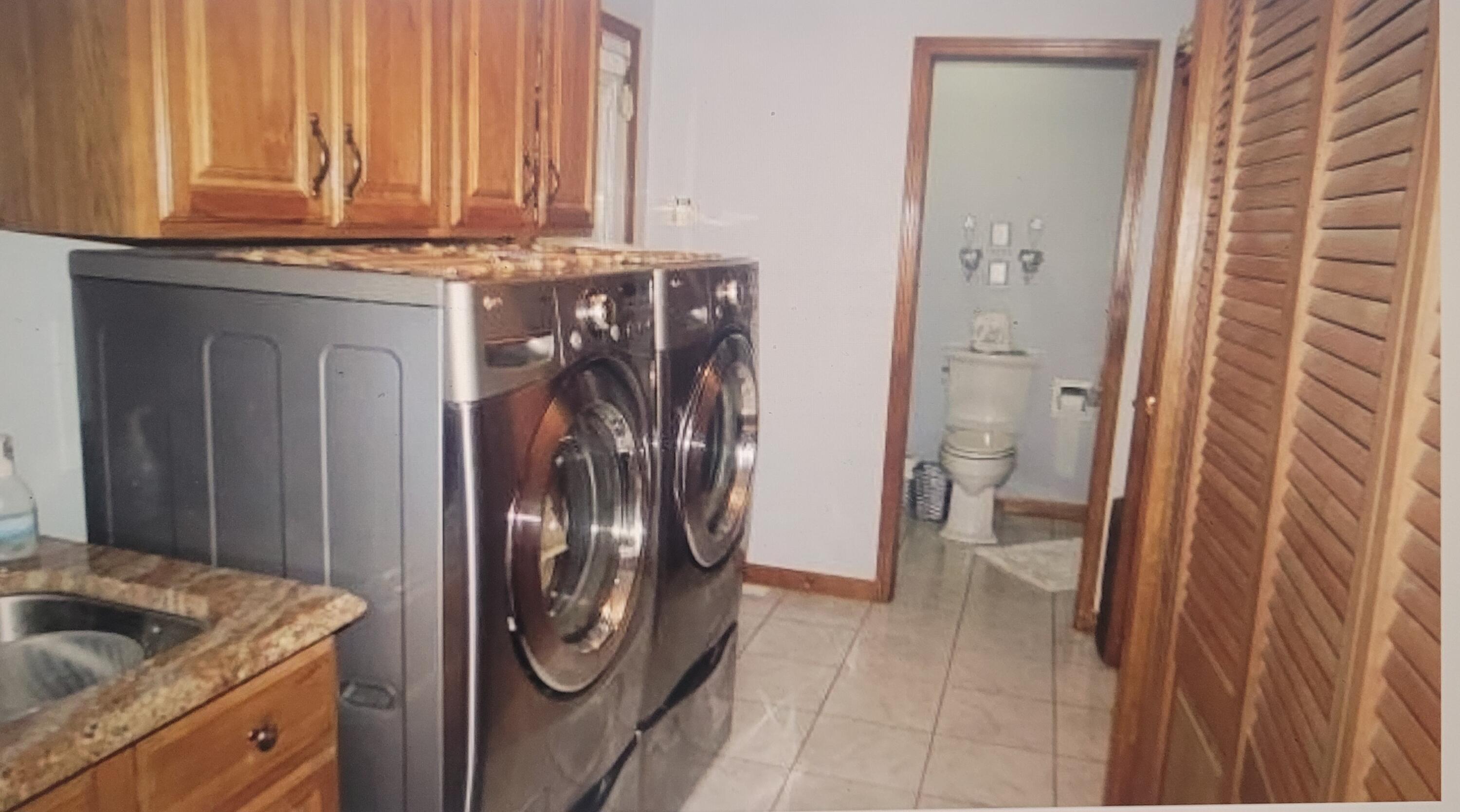 218 W 700 N, Valparaiso, IN 46385; Image #23