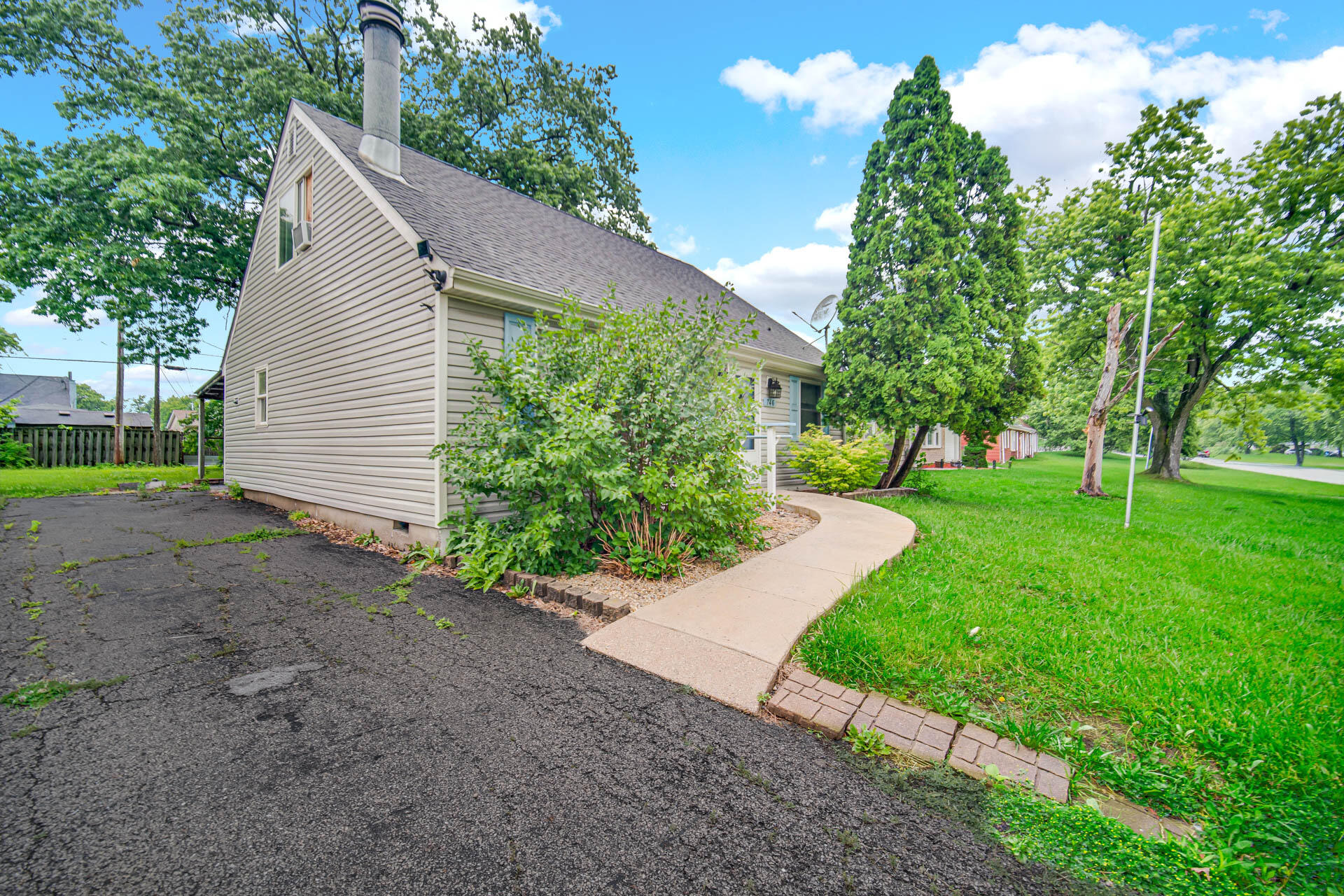 746 Imperial Road, Valparaiso, IN 46385; Image #2