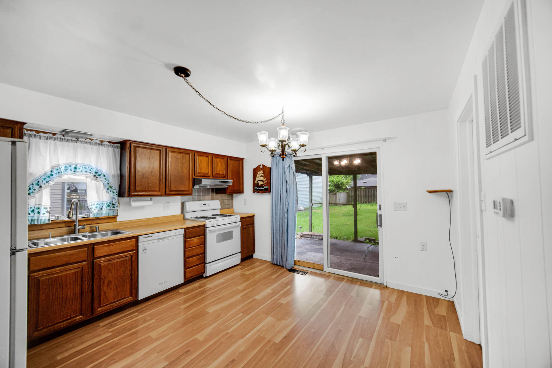 746 Imperial Road, Valparaiso, IN 46385; Image #8