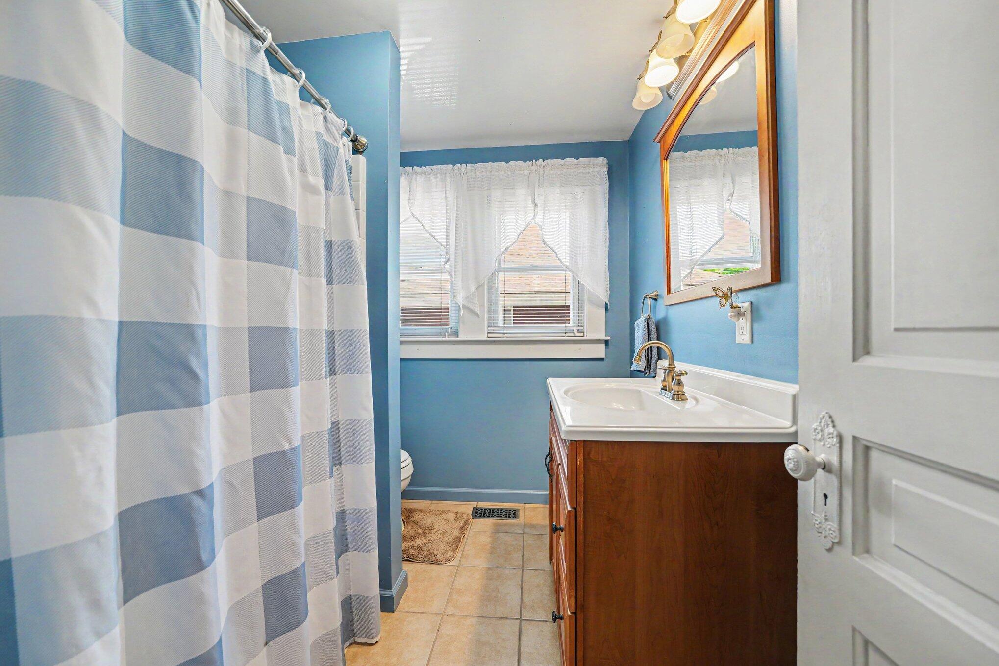 606 Division Street, La Porte, IN 46350; Image #17