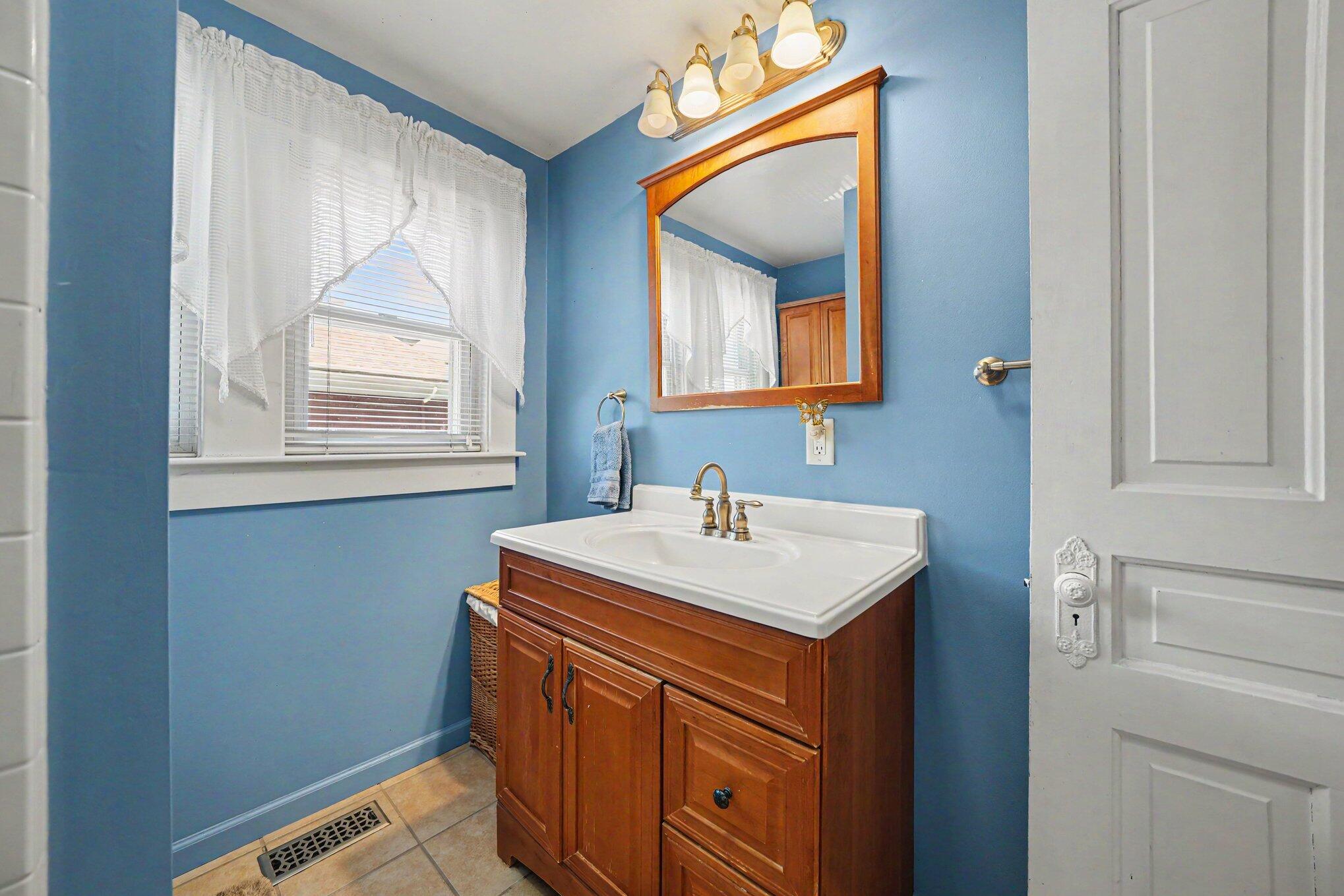 606 Division Street, La Porte, IN 46350; Image #18